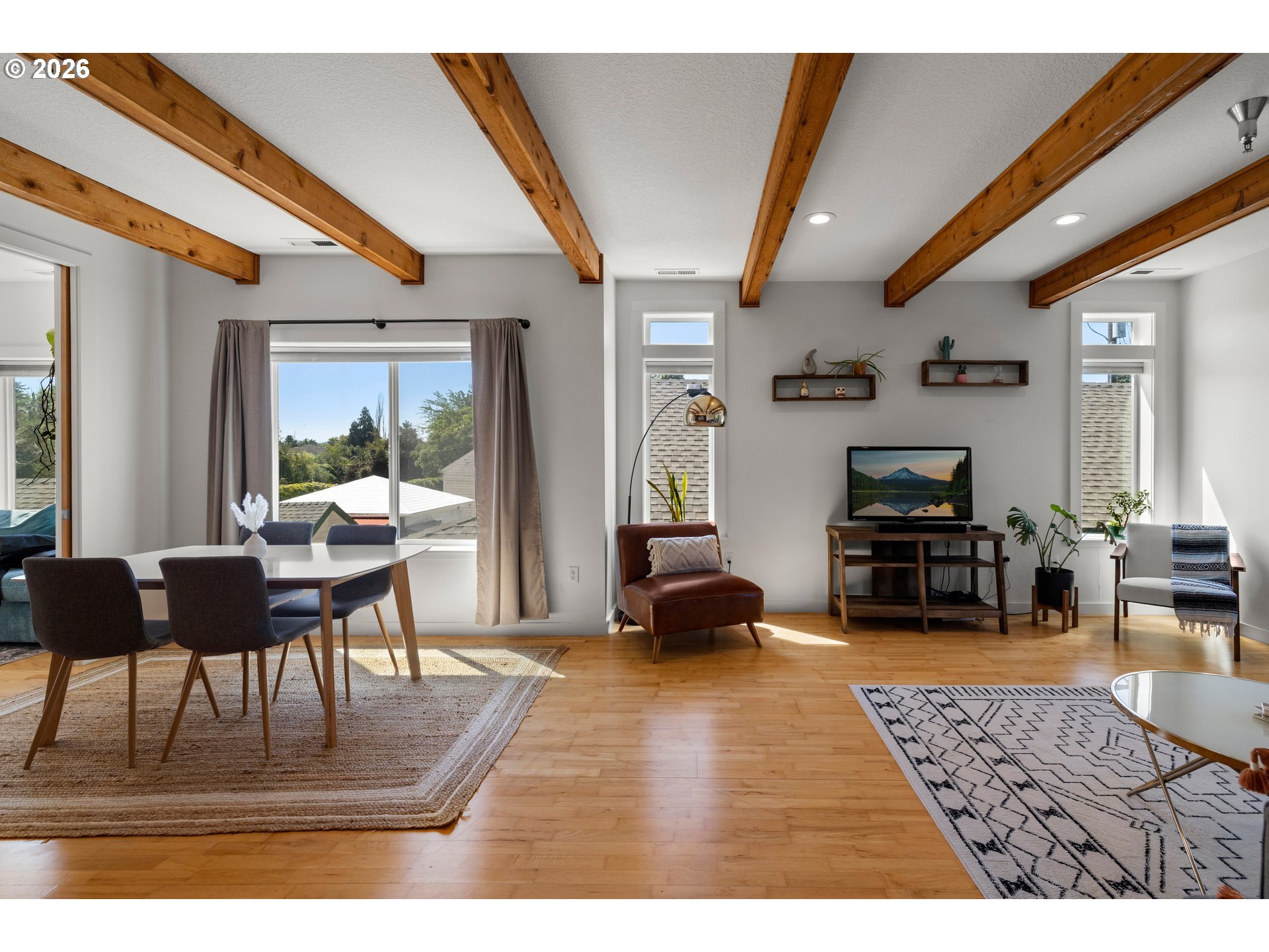 Photo #2: 263930112 Listing: Photo #2