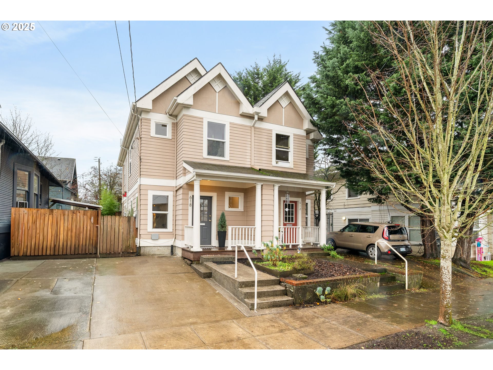 618 NE KILLINGSWORTH CT, Portland OR 97211