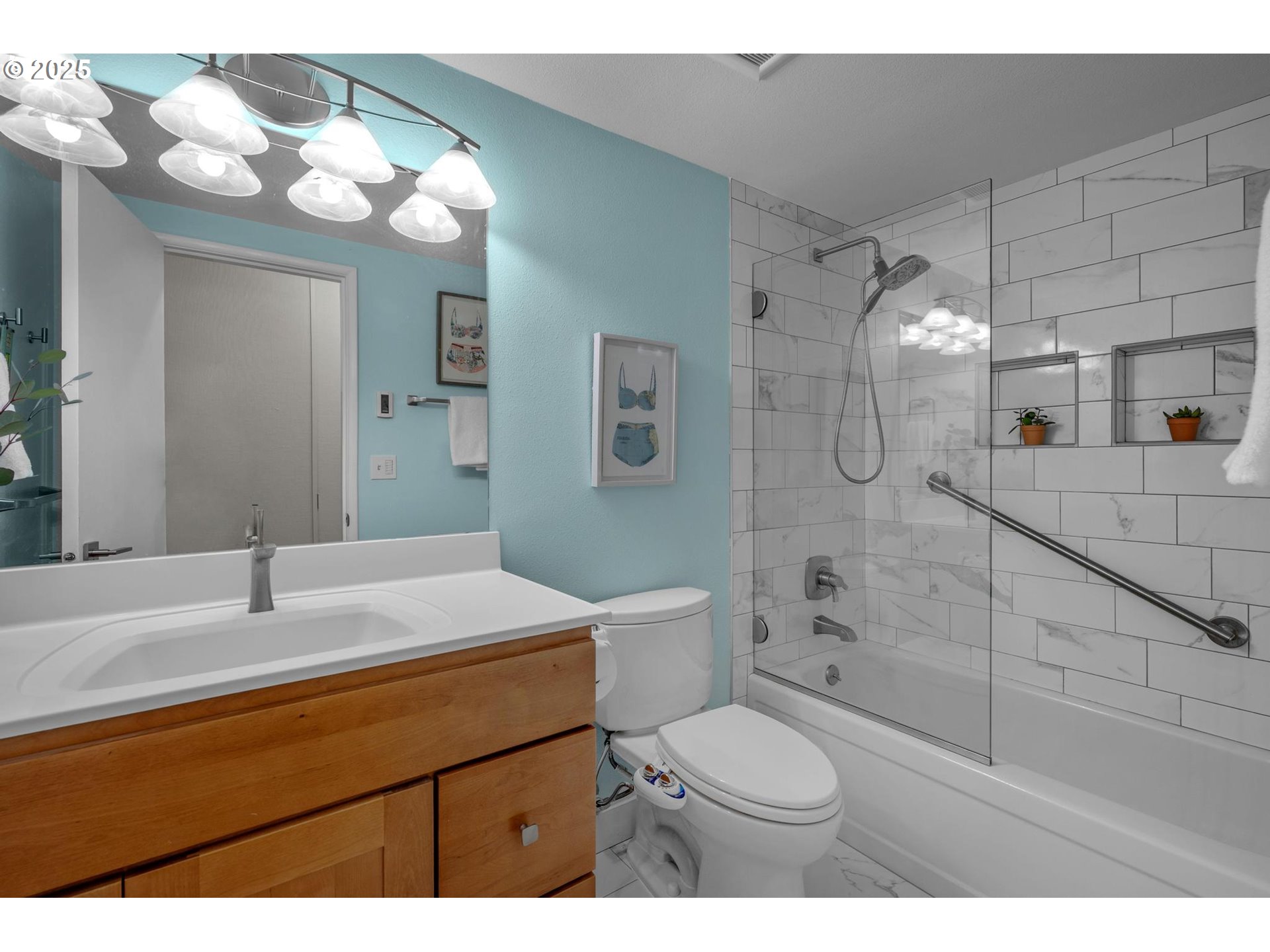 Photo #30: 264447576 Listing: Photo #30