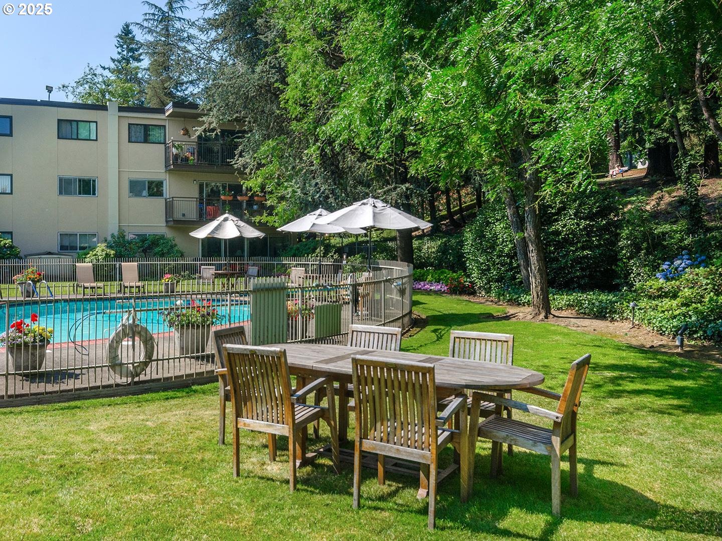 Photo #34: 264447576 Listing: Photo #34