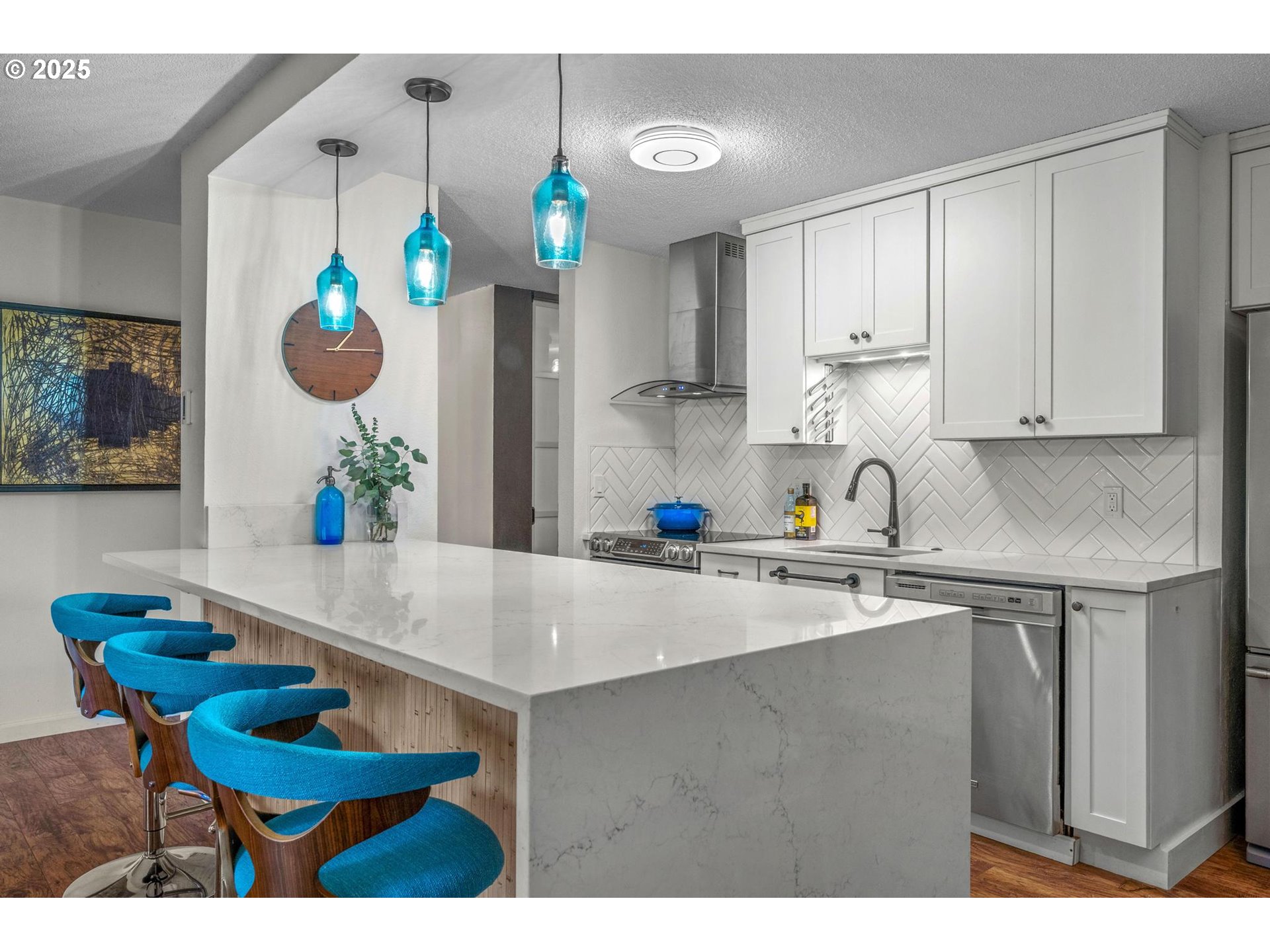 Photo #6: 264447576 Listing: Photo #6