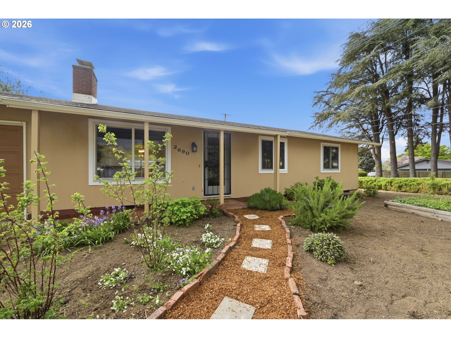 2690 CARBONA ST, Eugene, OR, 97404