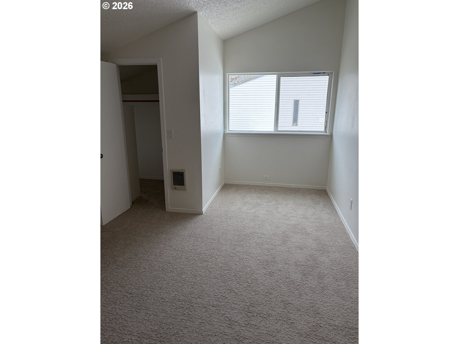 Photo #11: 265305228 Listing: Photo #11