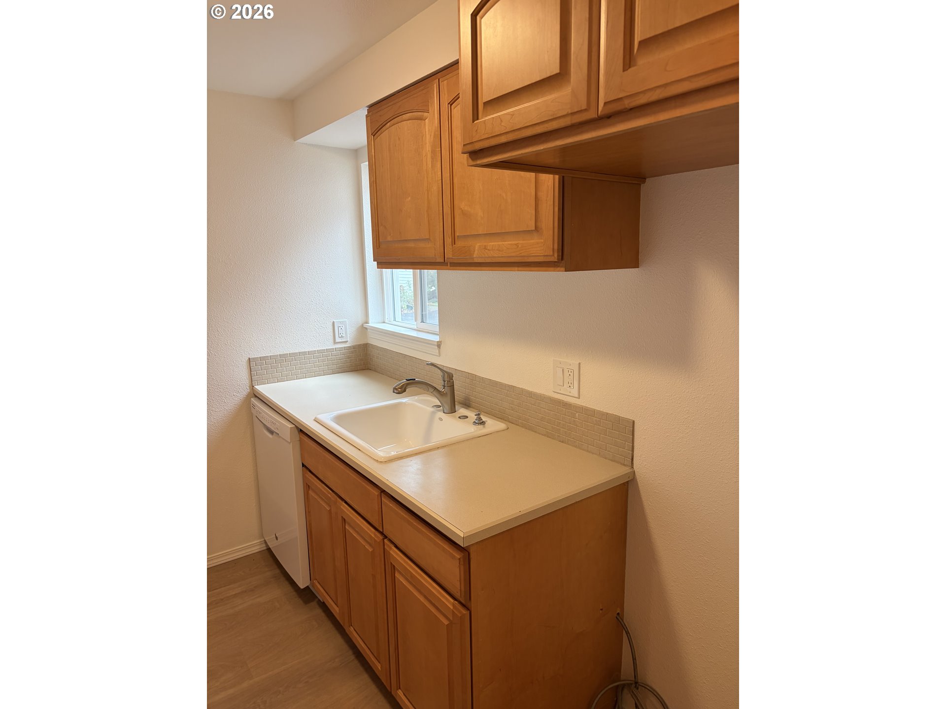 Photo #2: 265305228 Listing: Photo #2