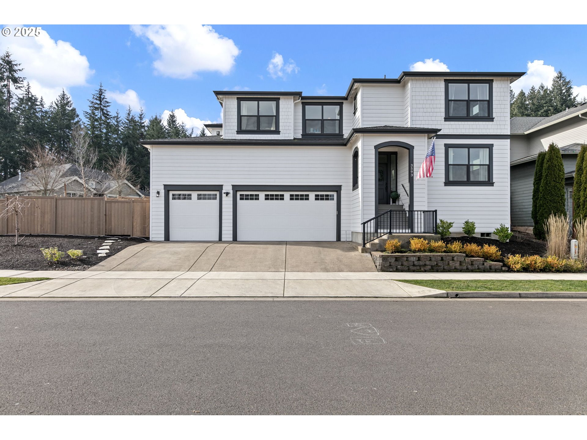 Photo of 3593 VISTA HEIGHTS LN Eugene OR 97405