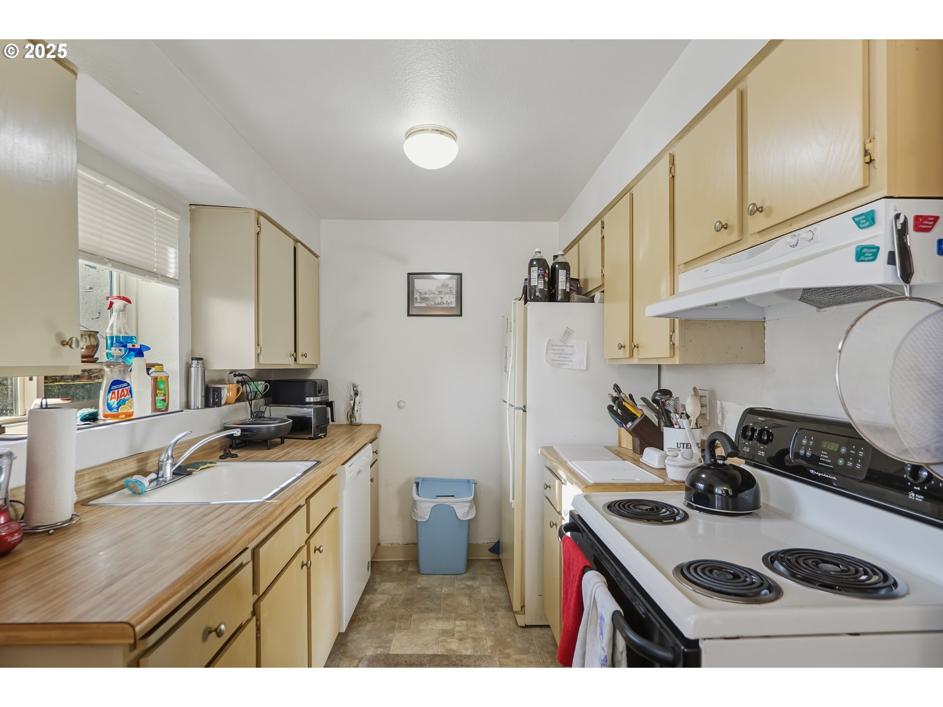 Photo #6: 266544627 Listing: Photo #6