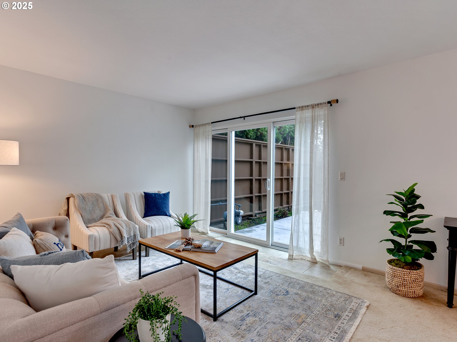 Photo #5: 267599640 Listing: Photo #5