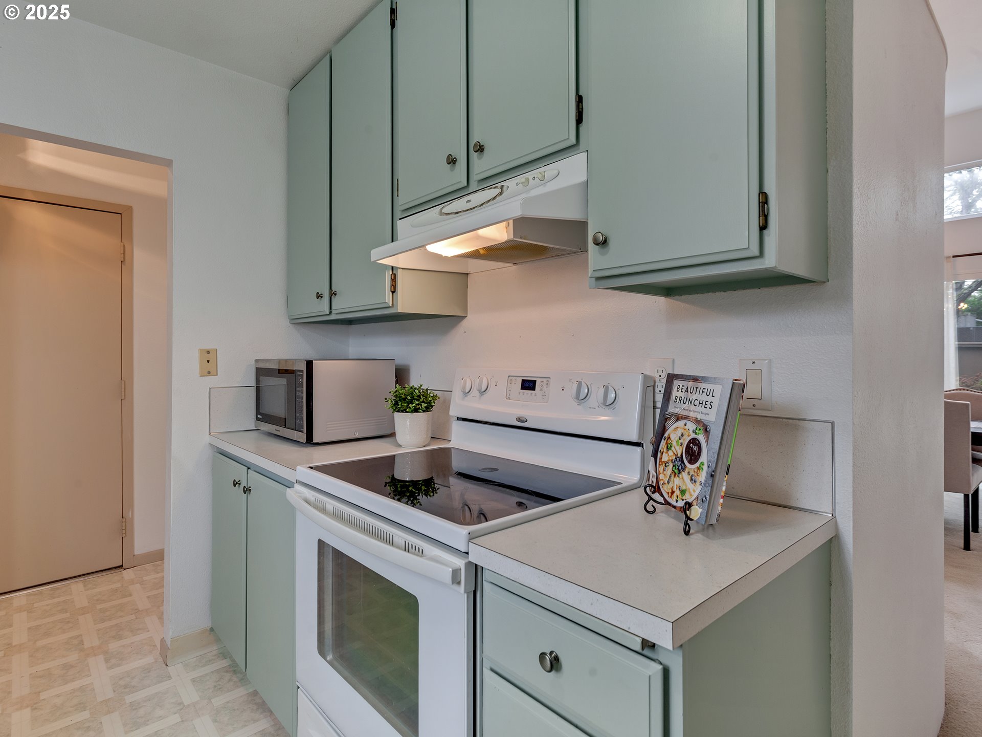 Photo #13: 267599640 Listing: Photo #13