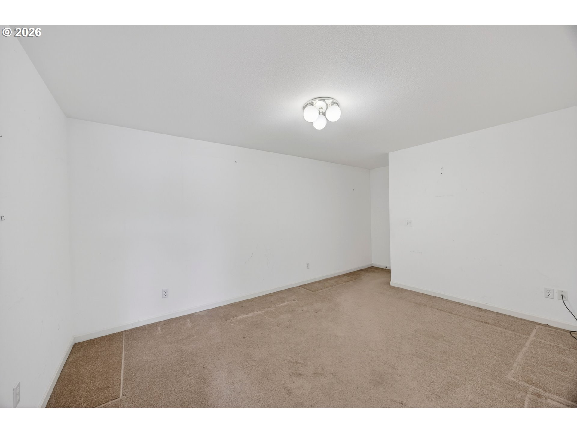 5577 S SHORE DR, Florence, OR, 97439
