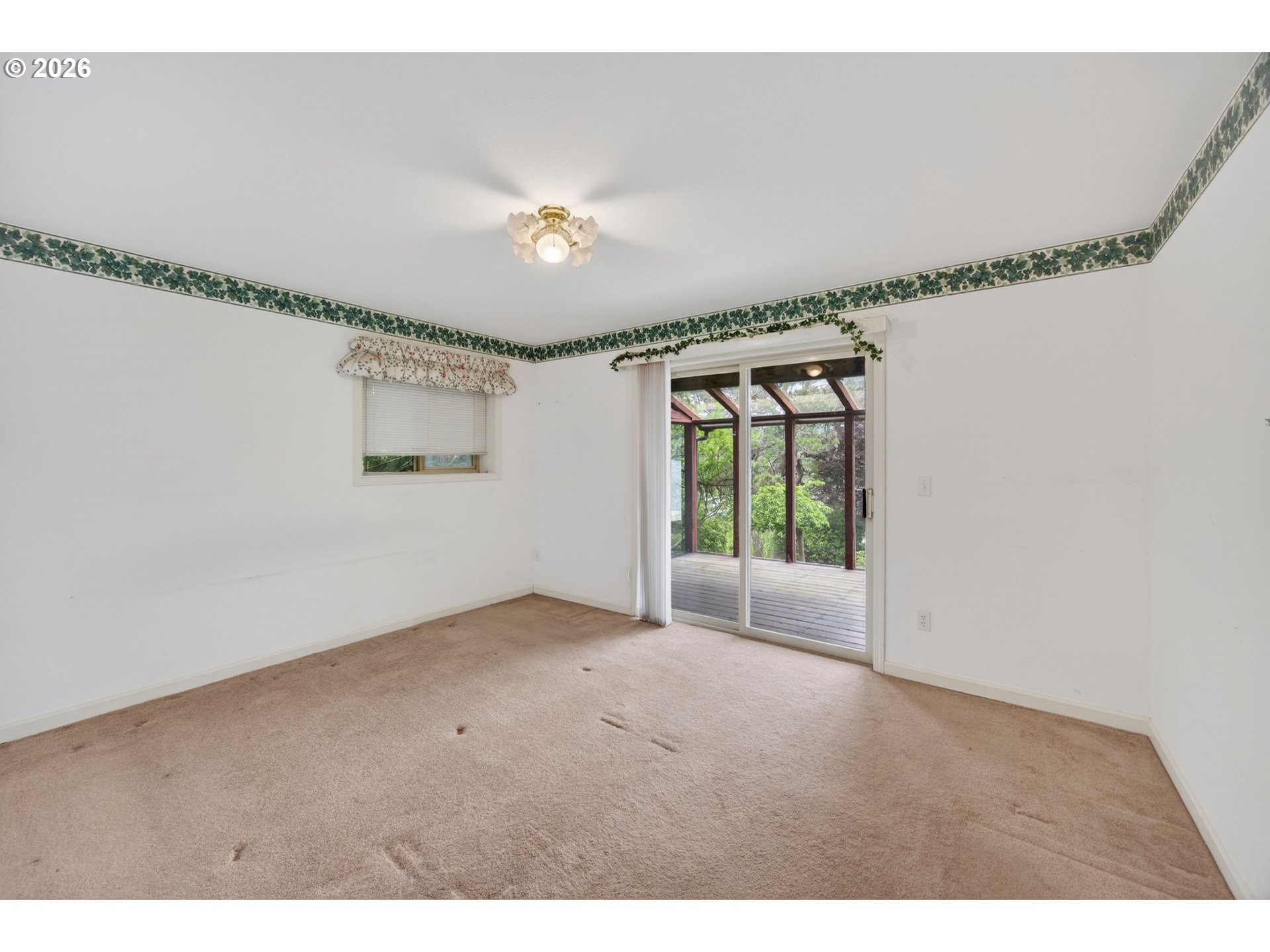 5577 S SHORE DR, Florence, OR, 97439