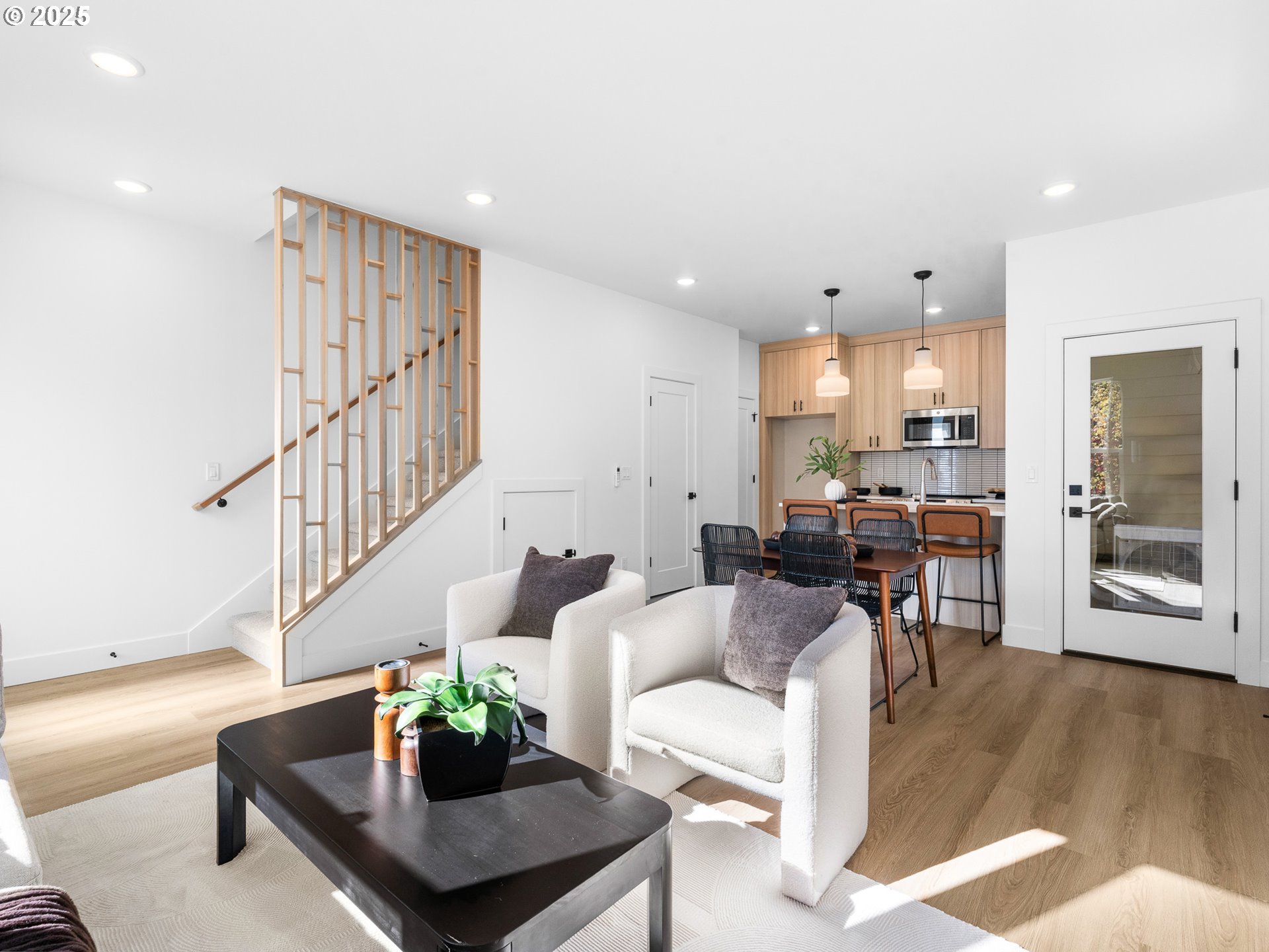 Photo #5: 268596806 Listing 