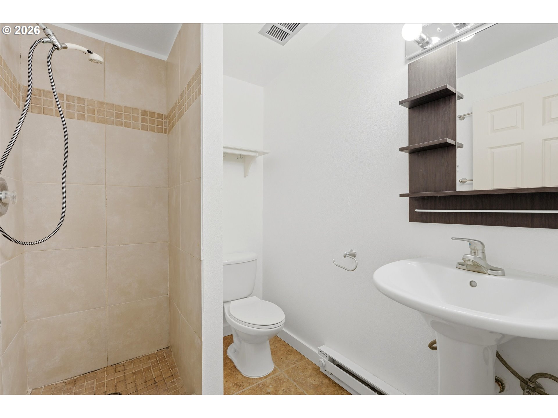 Photo #20: 269504585 Listing: Photo #20