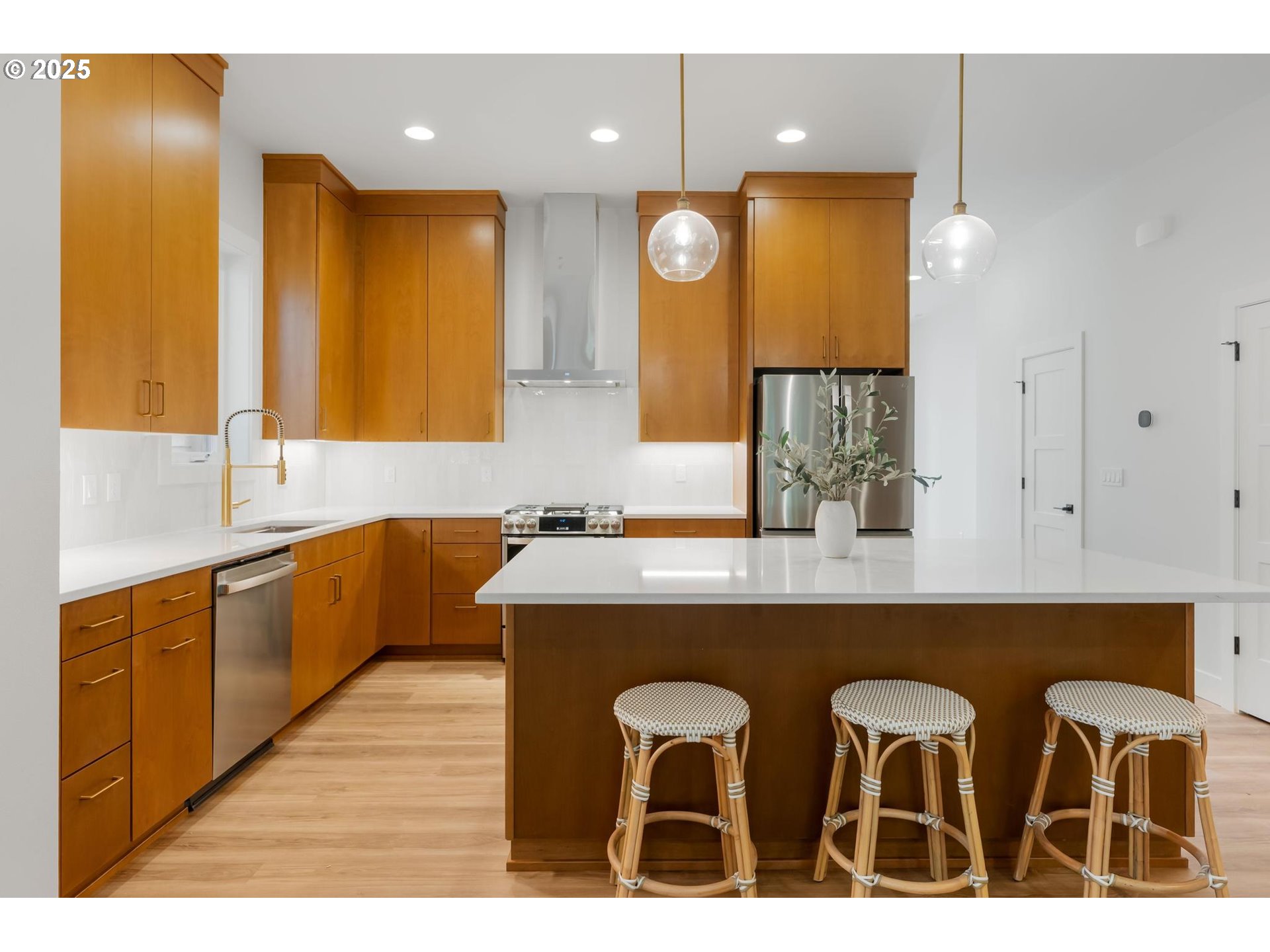 Photo #9: 270092511 Listing: Photo #9