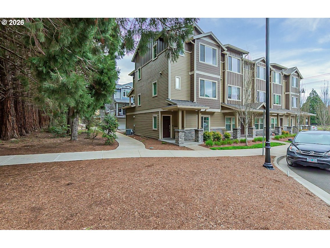 Photo #1: 270980342 Listing: Photo #1