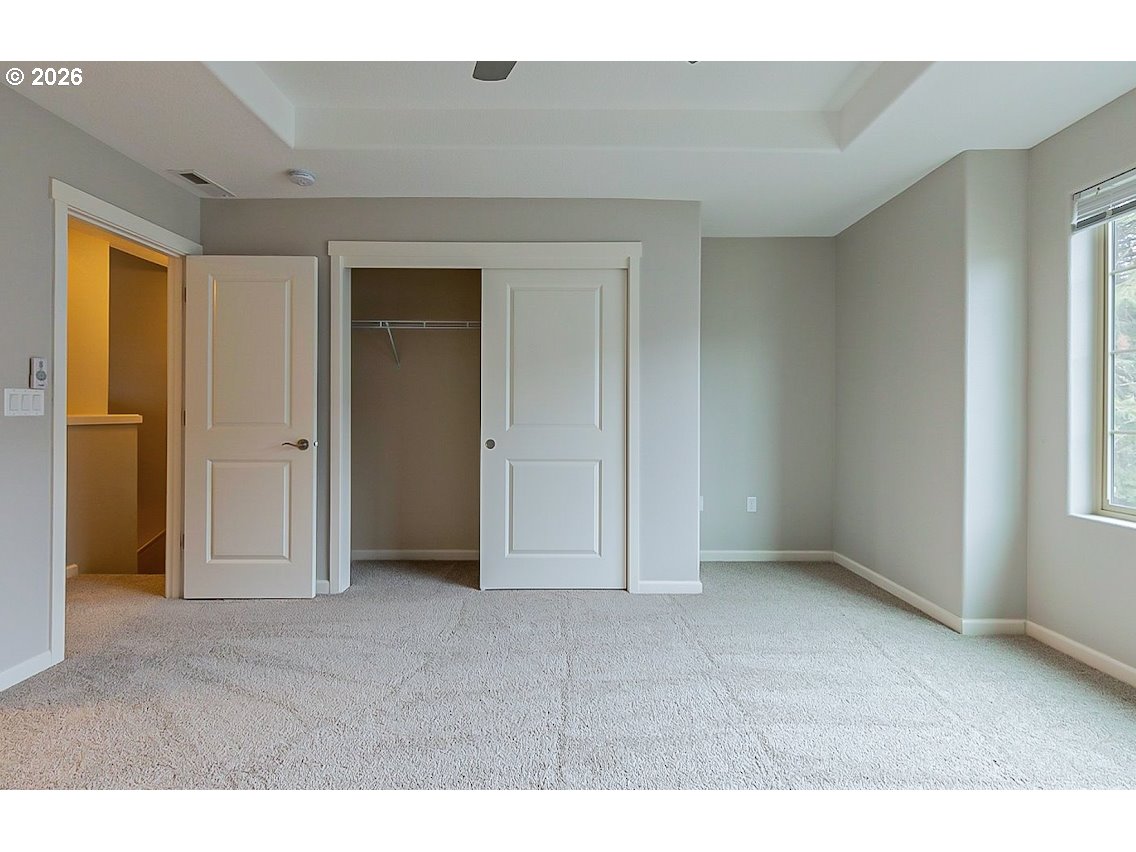 Photo #5: 270980342 Listing: Photo #5