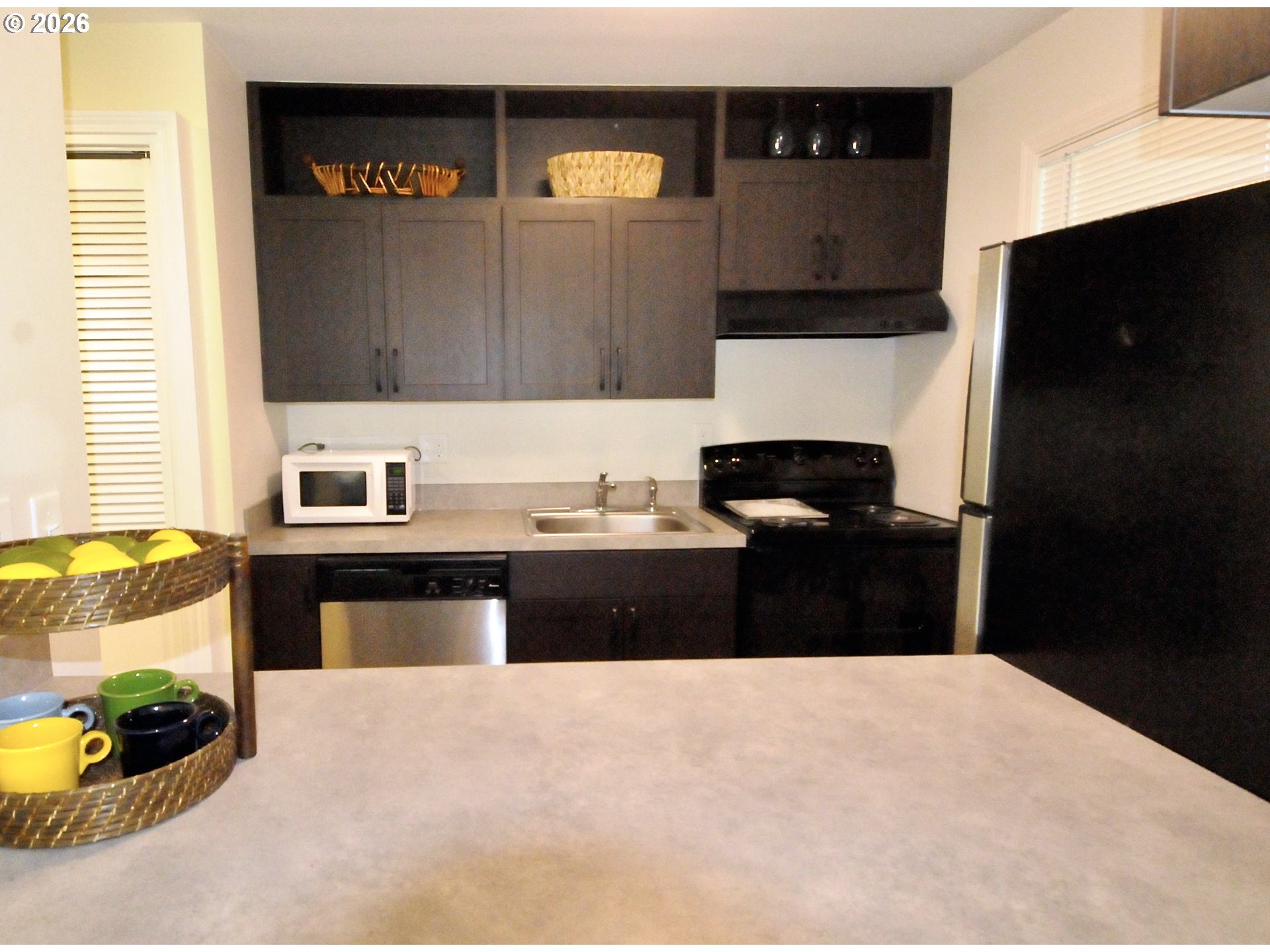 Photo #3: 271625400 Listing: Photo #3