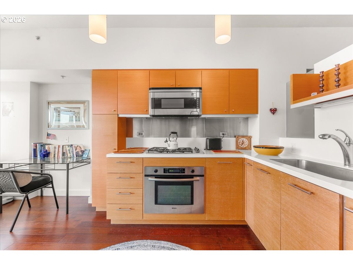 3601 S RIVER PKWY UNIT 812, Portland, OR, 97239