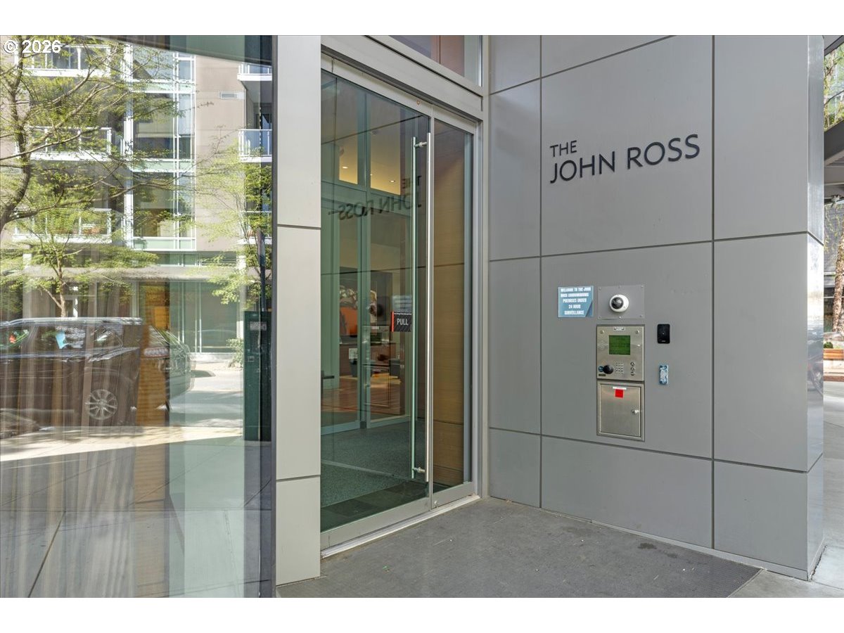 3601 S RIVER PKWY UNIT 812, Portland, OR, 97239