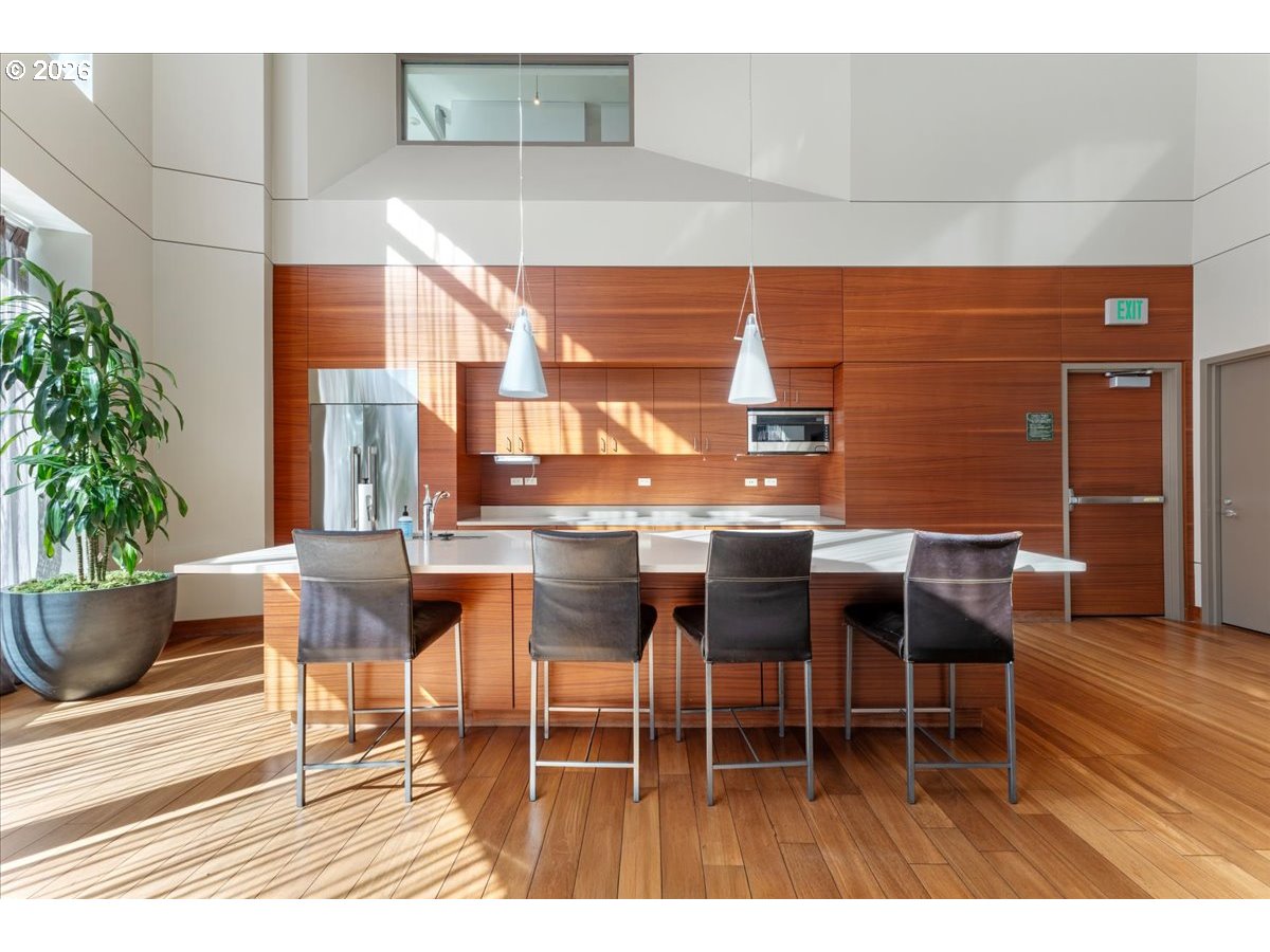 3601 S RIVER PKWY UNIT 812, Portland, OR, 97239