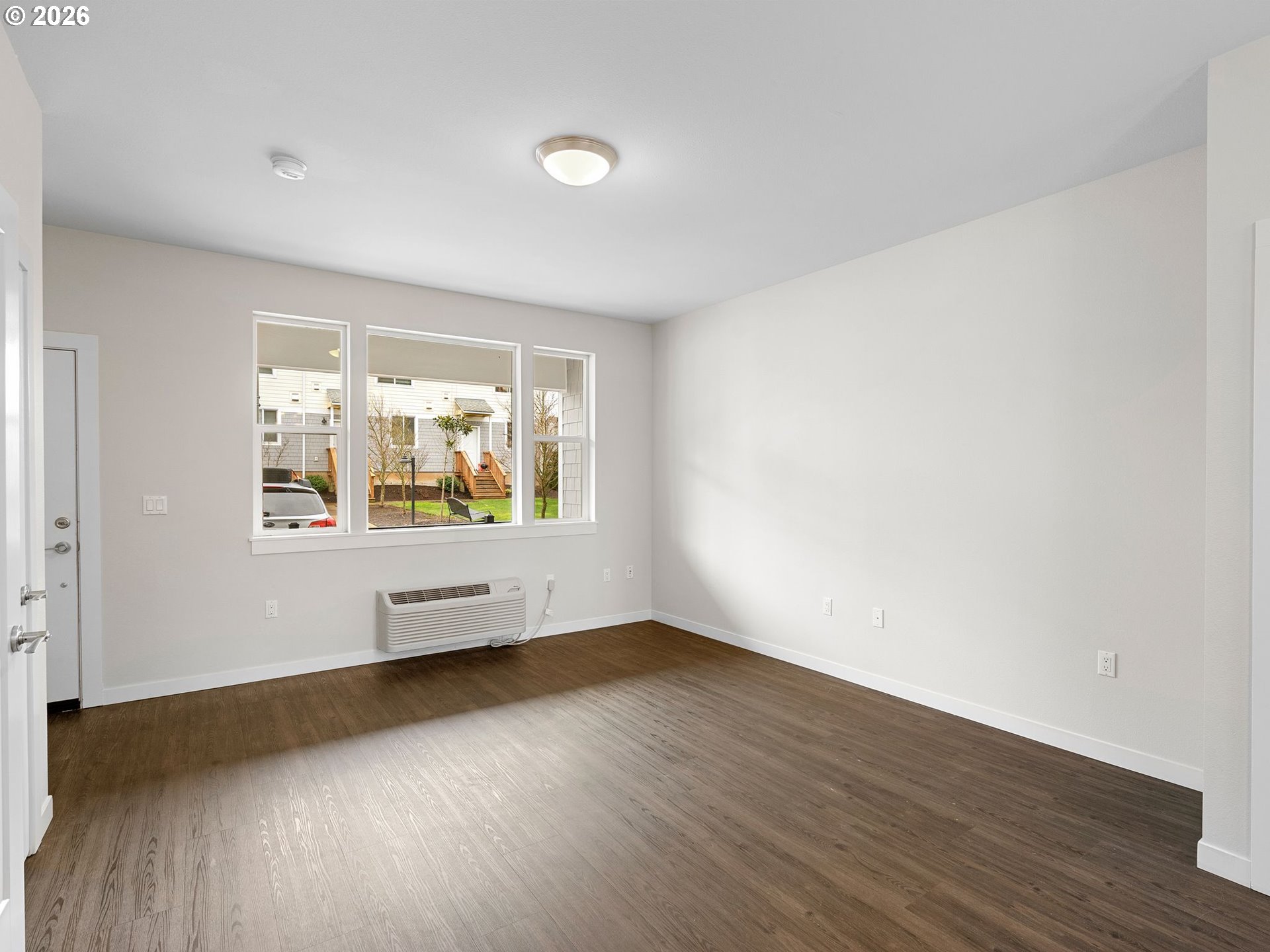 Photo #2: 271773000 Listing: Photo #2