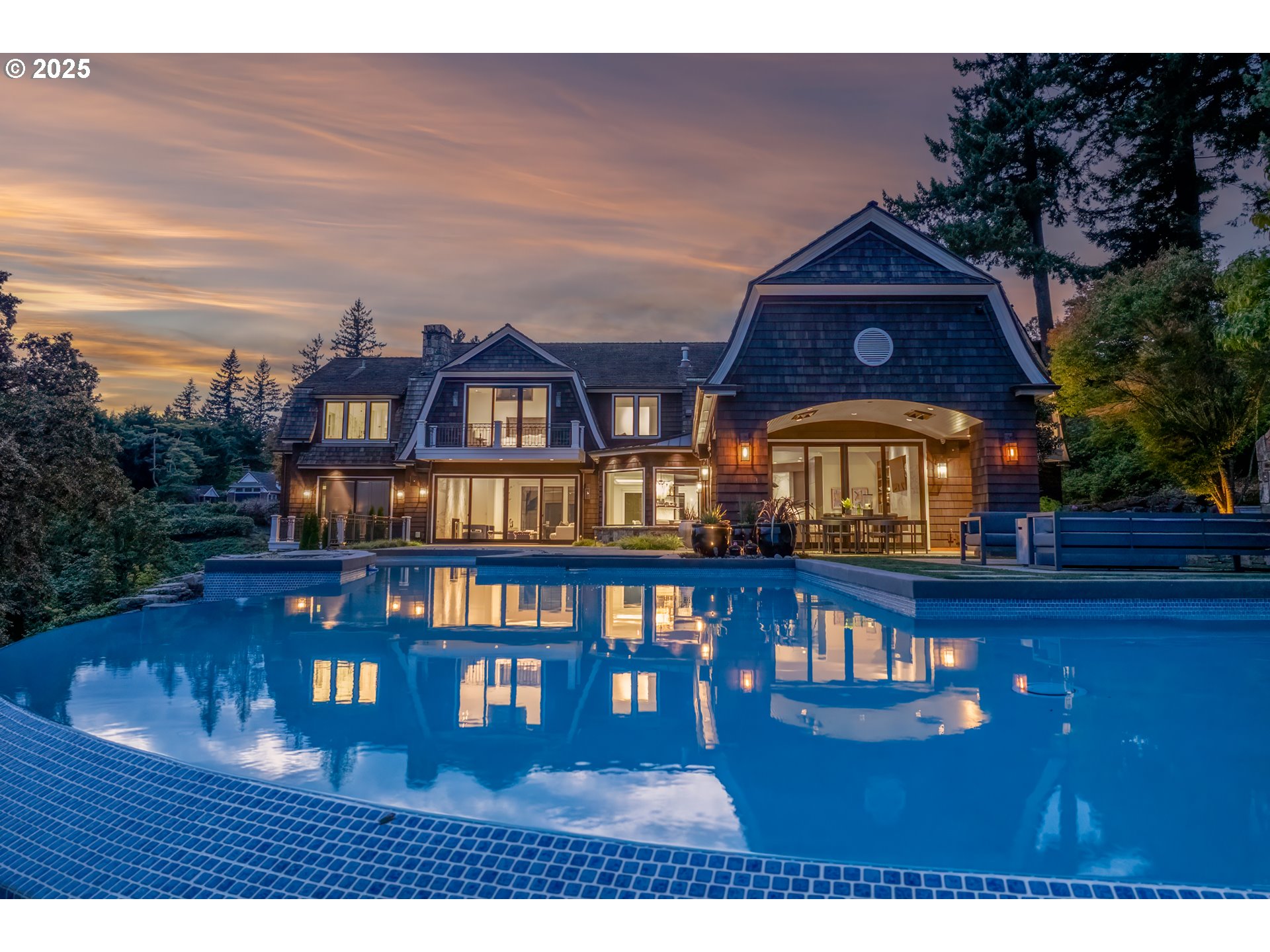 2088 CREST DR, Lake Oswego, OR, 97034