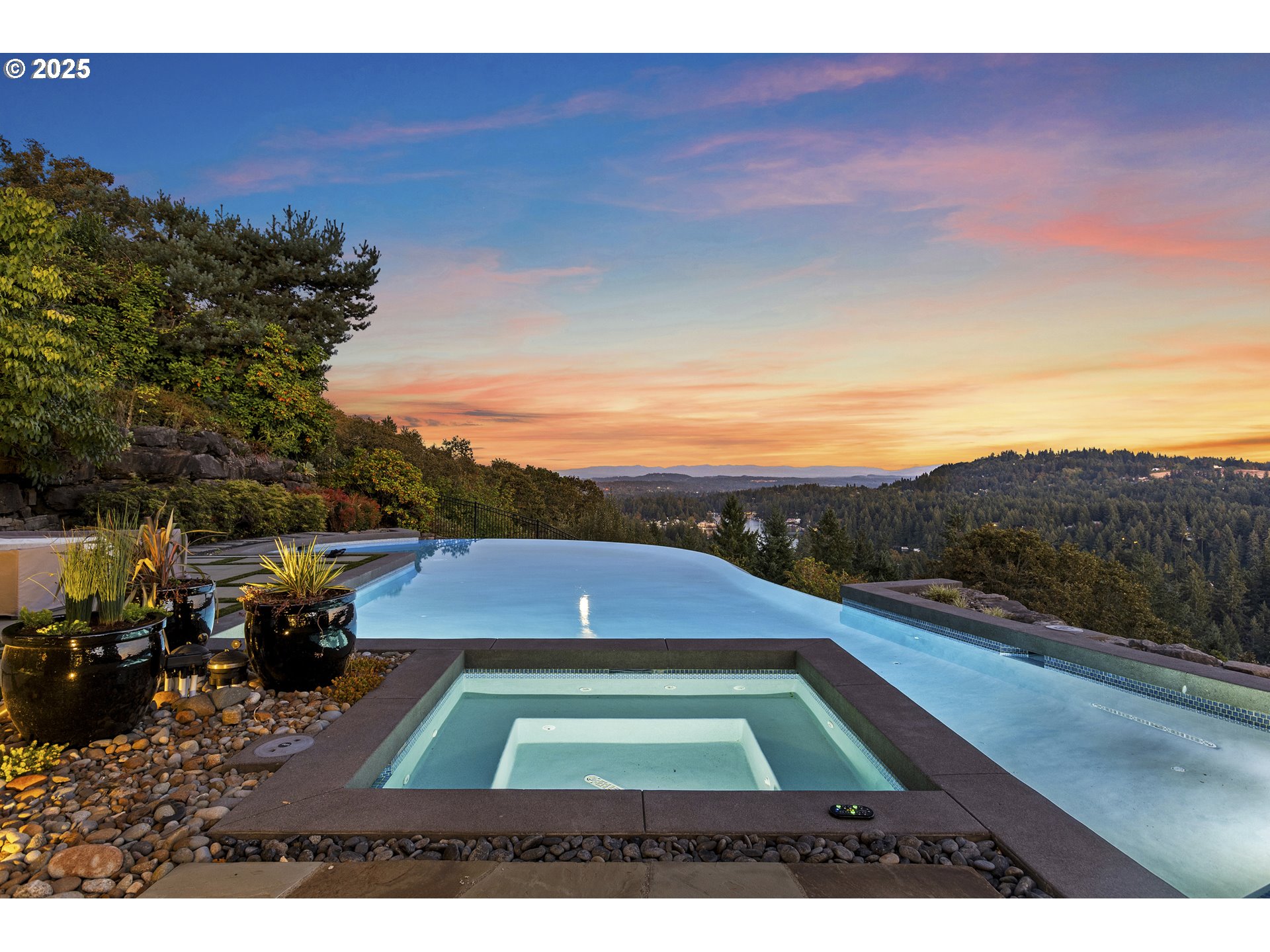 2088 CREST DR, Lake Oswego, OR, 97034