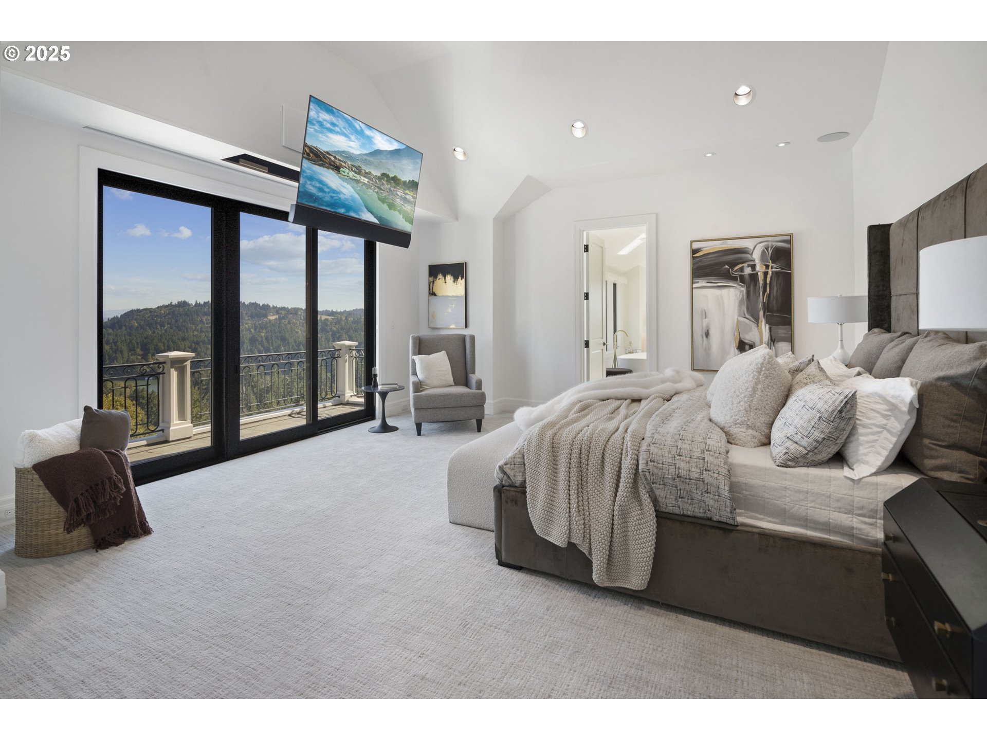 2088 CREST DR, Lake Oswego, OR, 97034