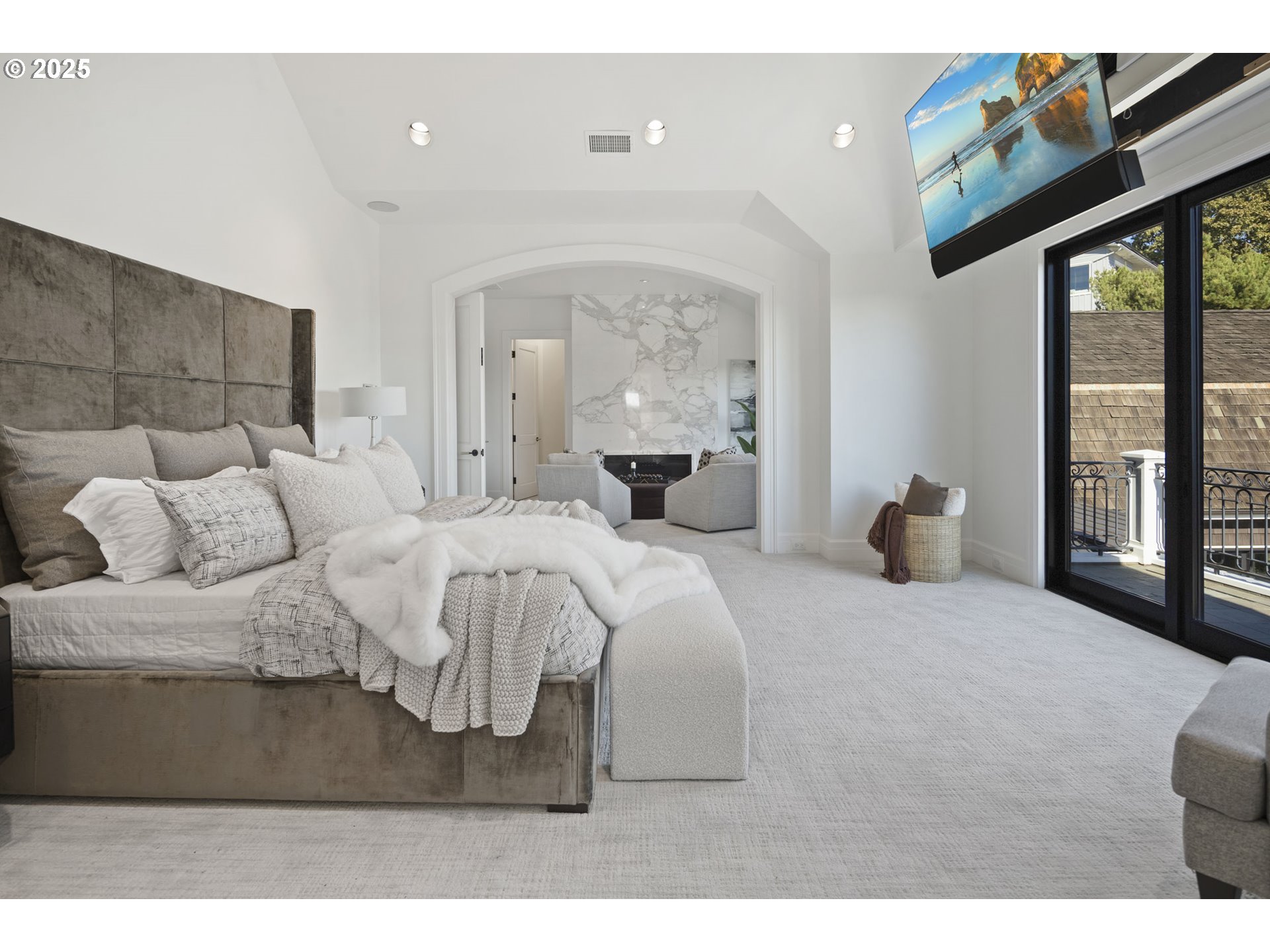 2088 CREST DR, Lake Oswego, OR, 97034