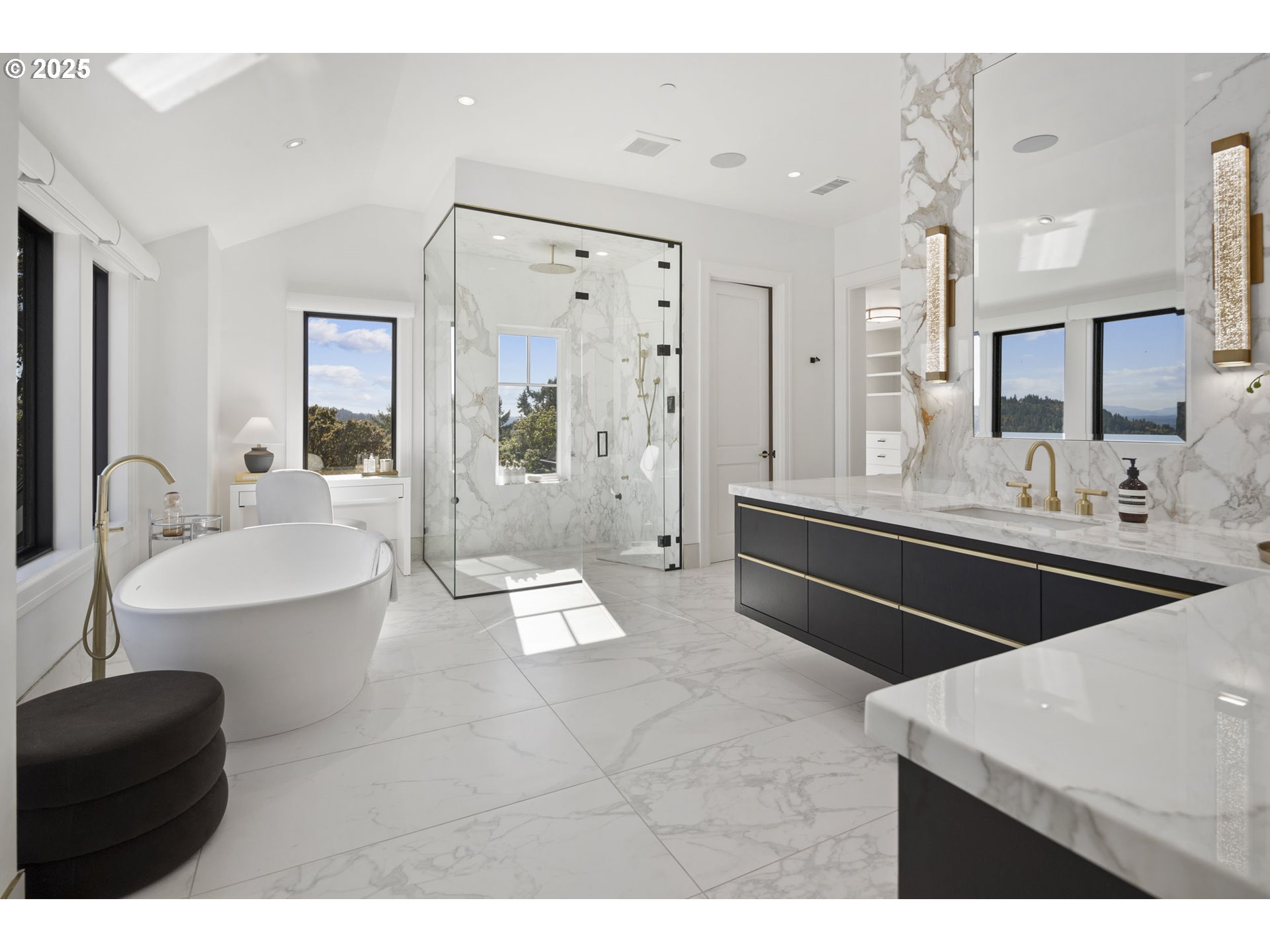 2088 CREST DR, Lake Oswego, OR, 97034