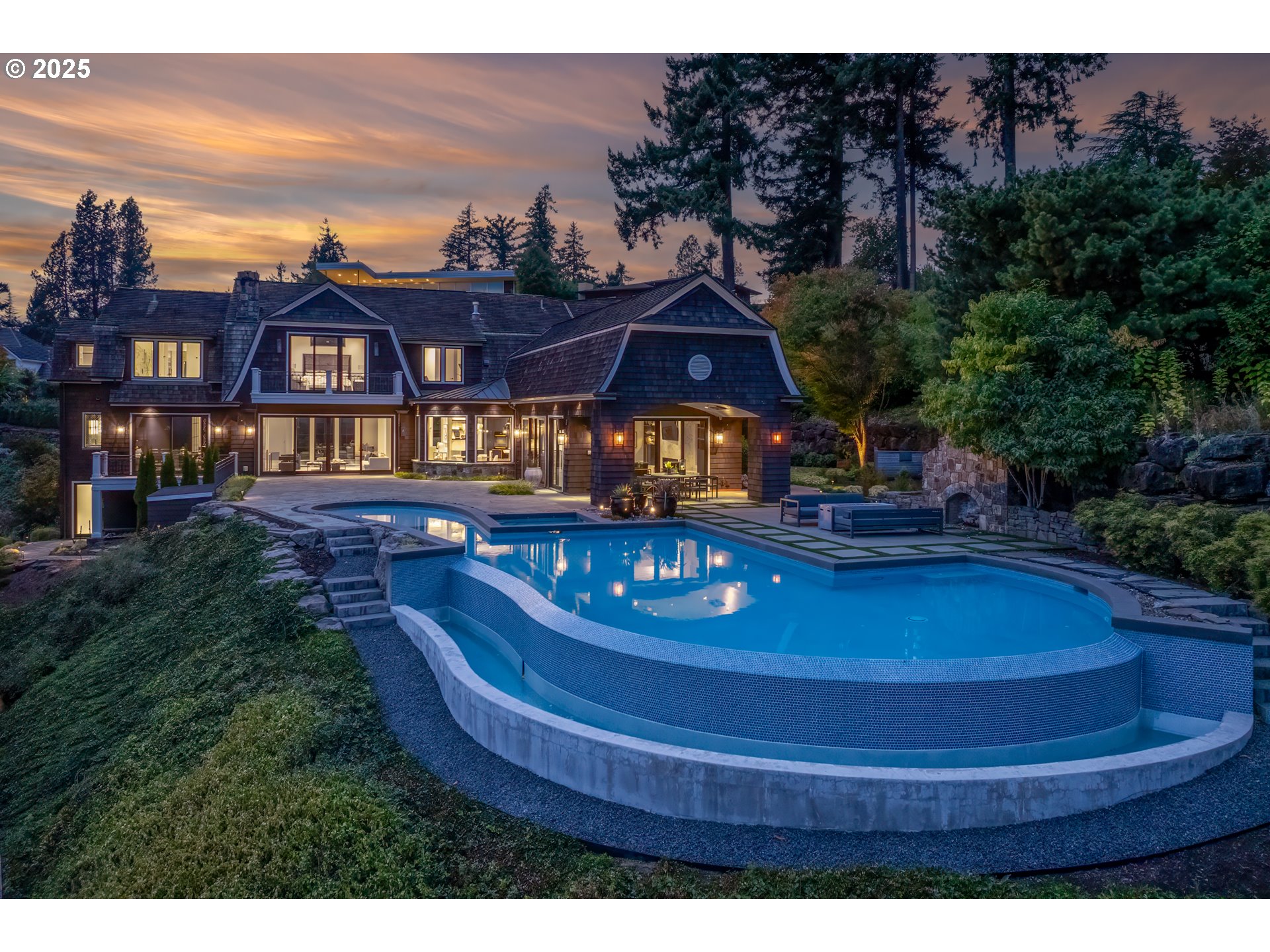 2088 CREST DR, Lake Oswego, OR, 97034