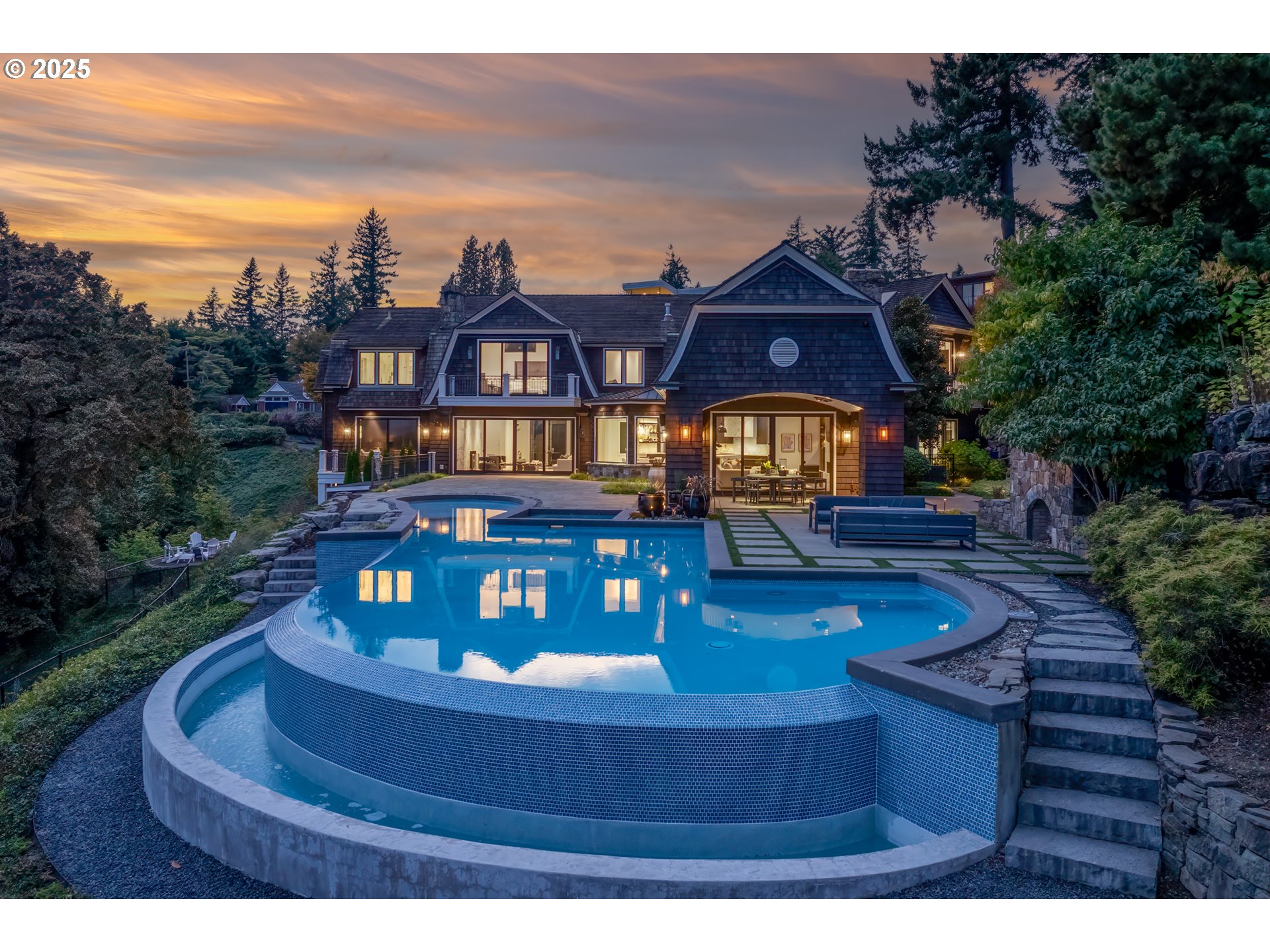 2088 CREST DR, Lake Oswego, OR, 97034