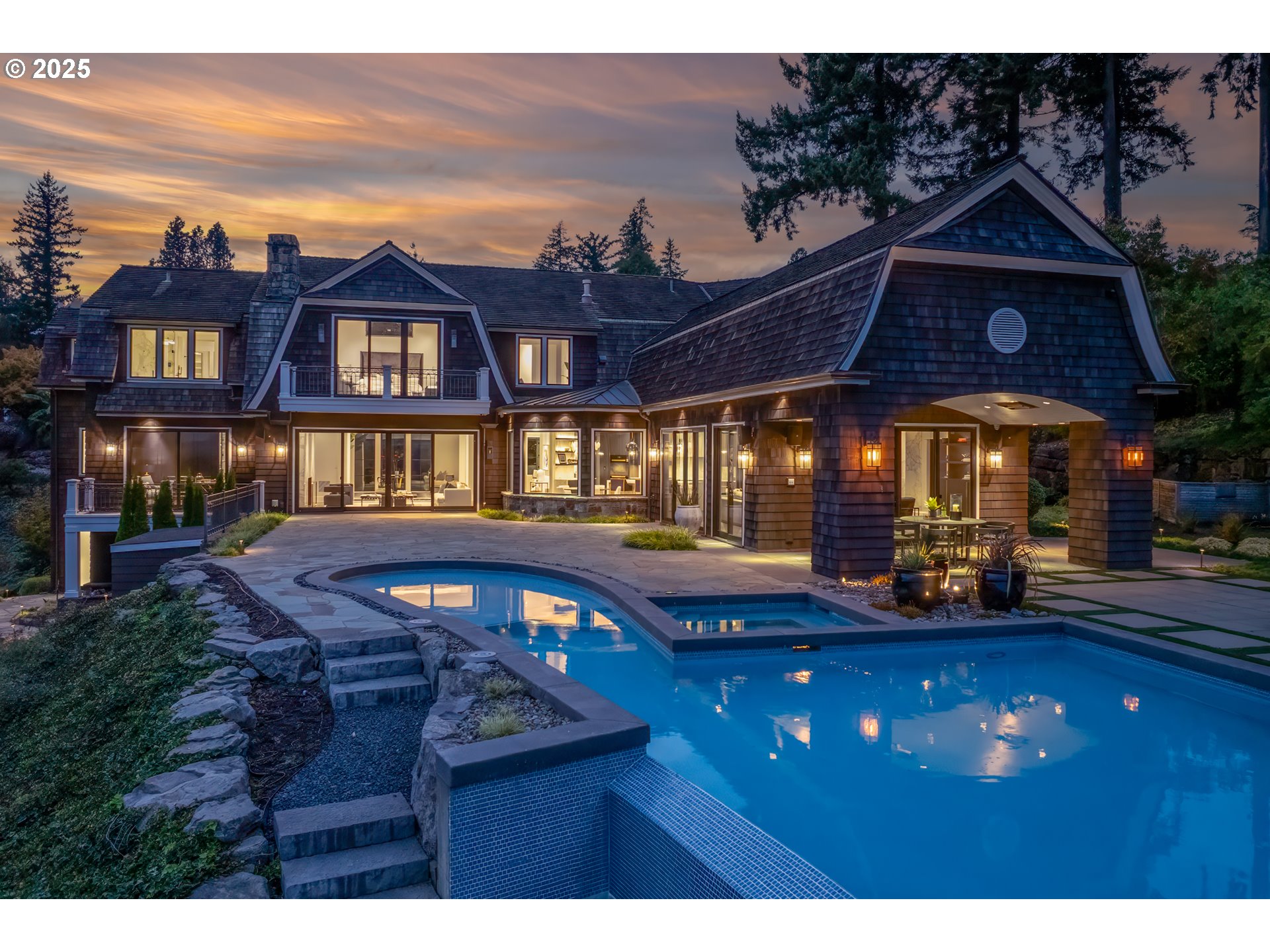 2088 CREST DR, Lake Oswego, OR, 97034