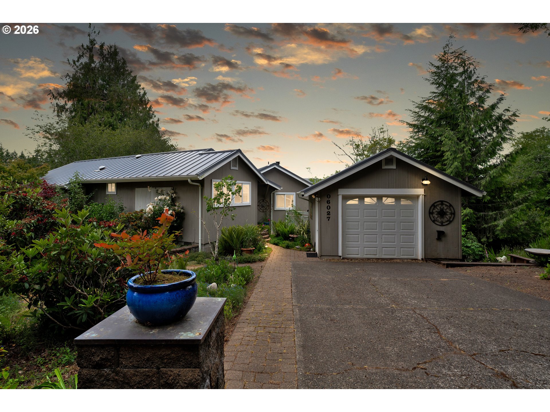 6027 VIEW LOOP, Florence, OR, 97439