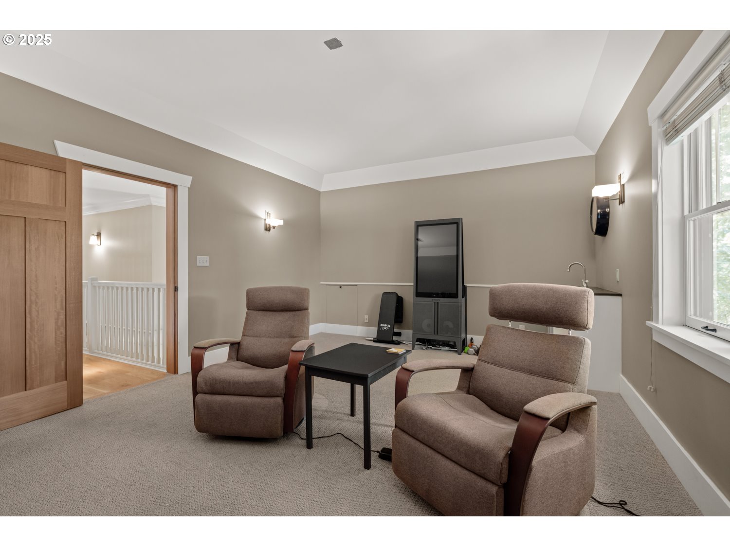 12624 SW 22ND AVE, Lake Oswego, OR, 97034