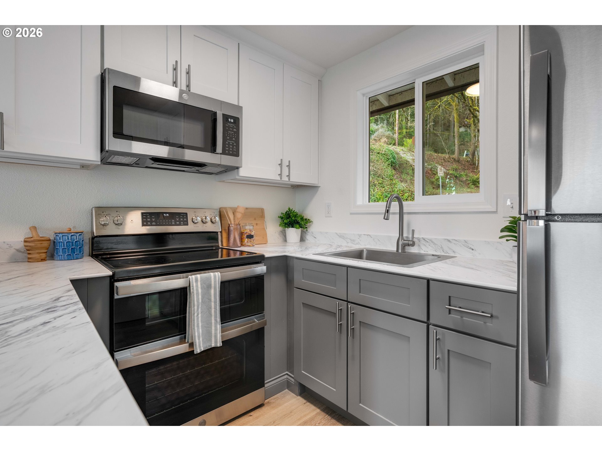 9442/9446 NW ROSEWAY AVE, Portland, OR, 97231