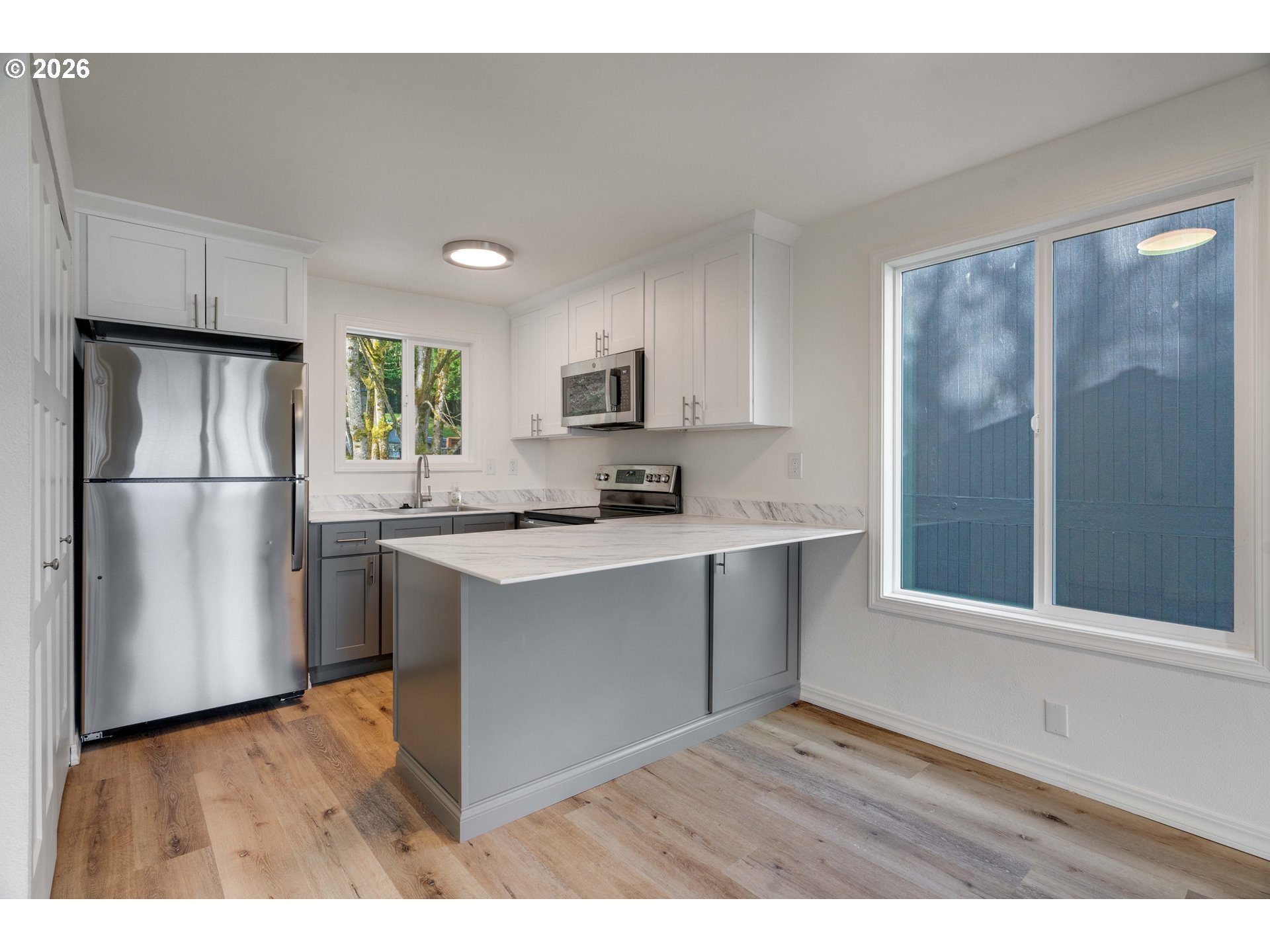 9442/9446 NW ROSEWAY AVE, Portland, OR, 97231