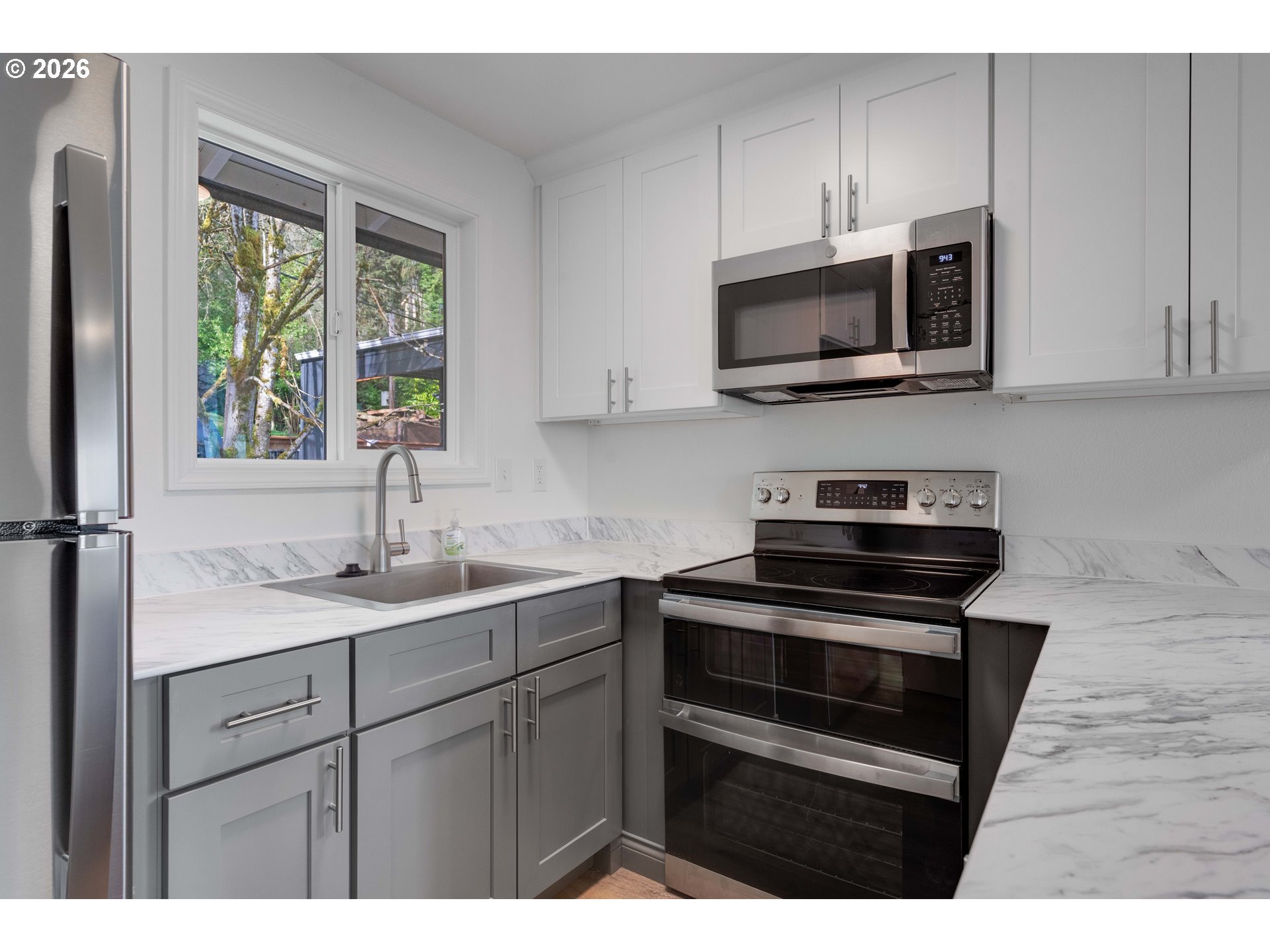 9442/9446 NW ROSEWAY AVE, Portland, OR, 97231
