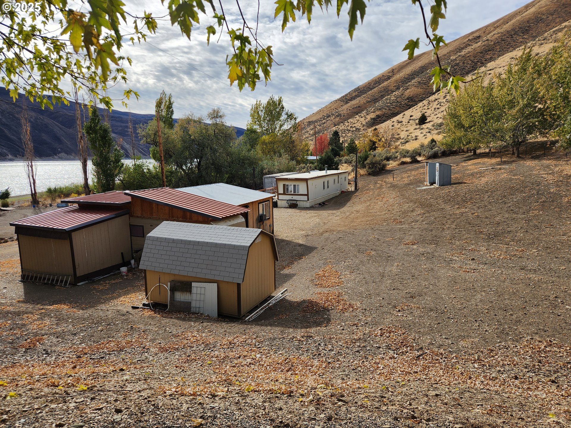 2084 EASTWOOD LN, Eugene, OR, 97401