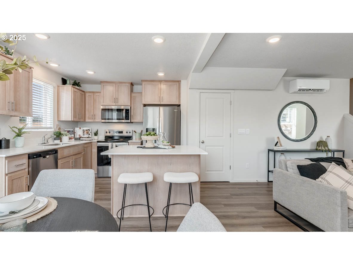 6124 SE 16th ST, Gresham, OR, 97080