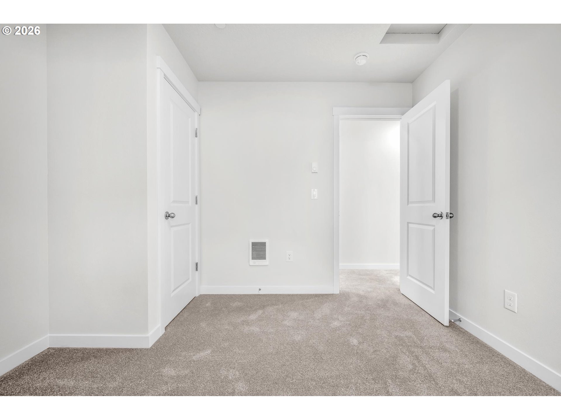 Photo #22: 275189109 Listing: Photo #22