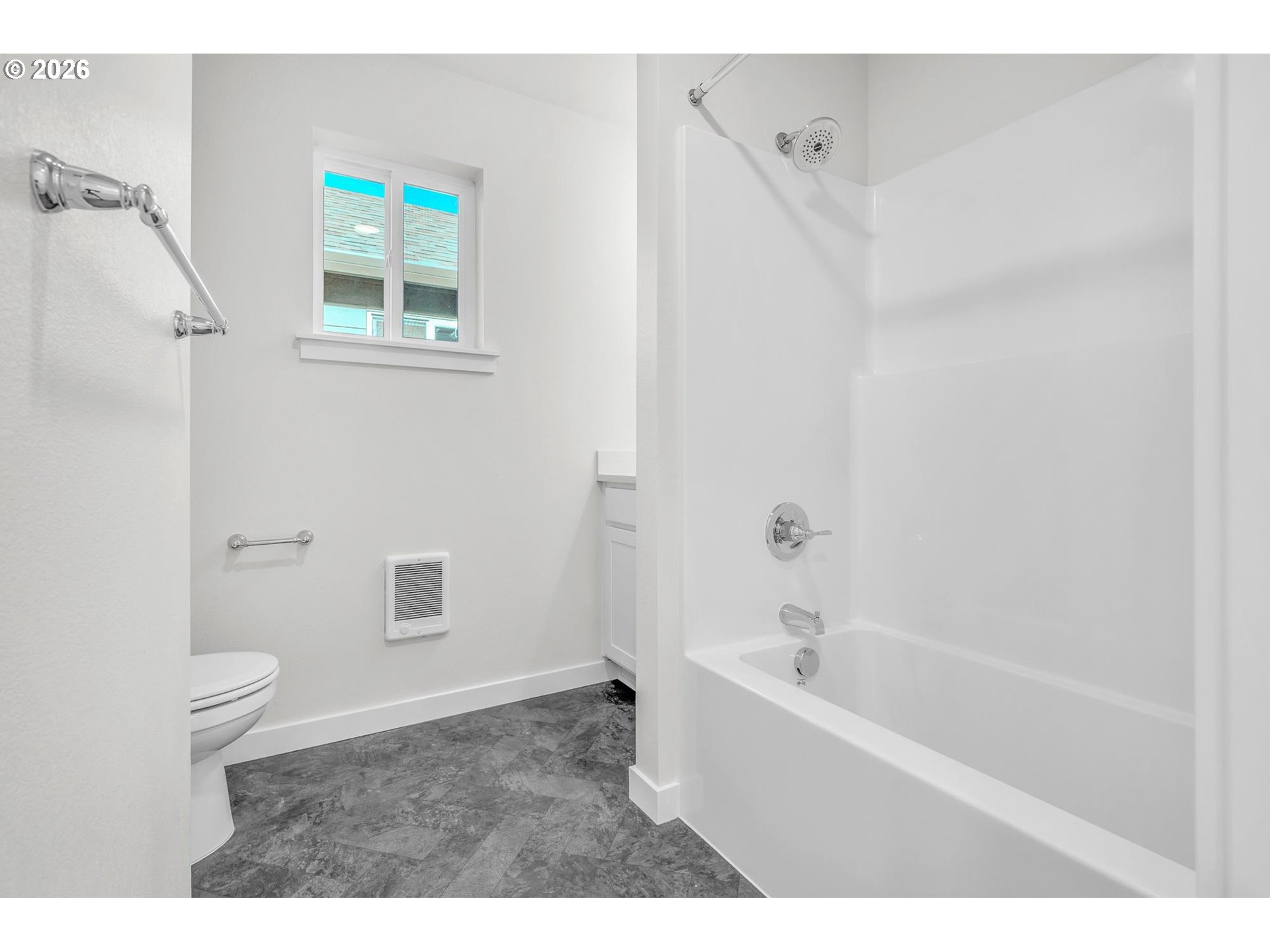 Photo #19: 275189109 Listing: Photo #19