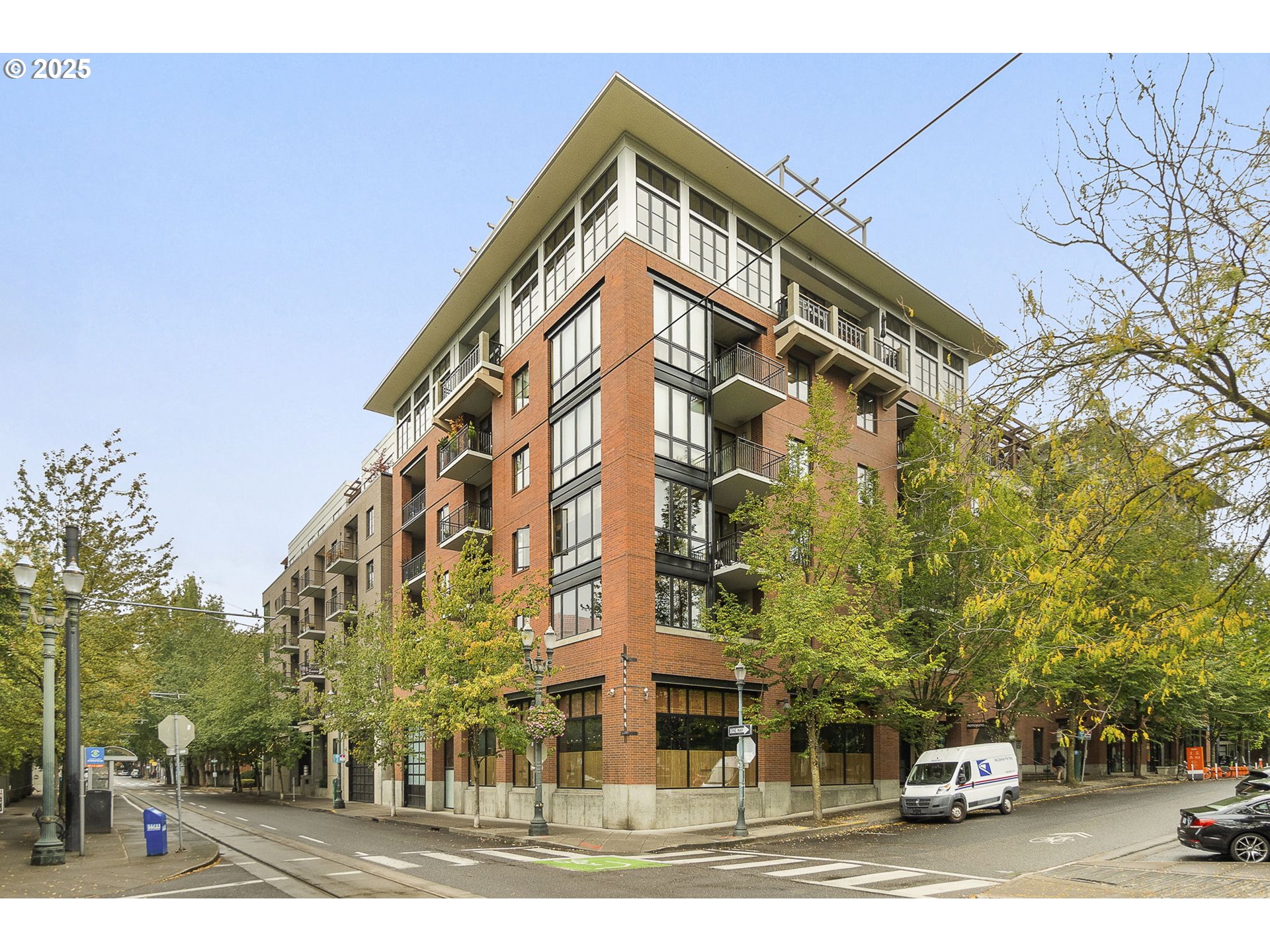 Photo #2: 275878504 Listing 