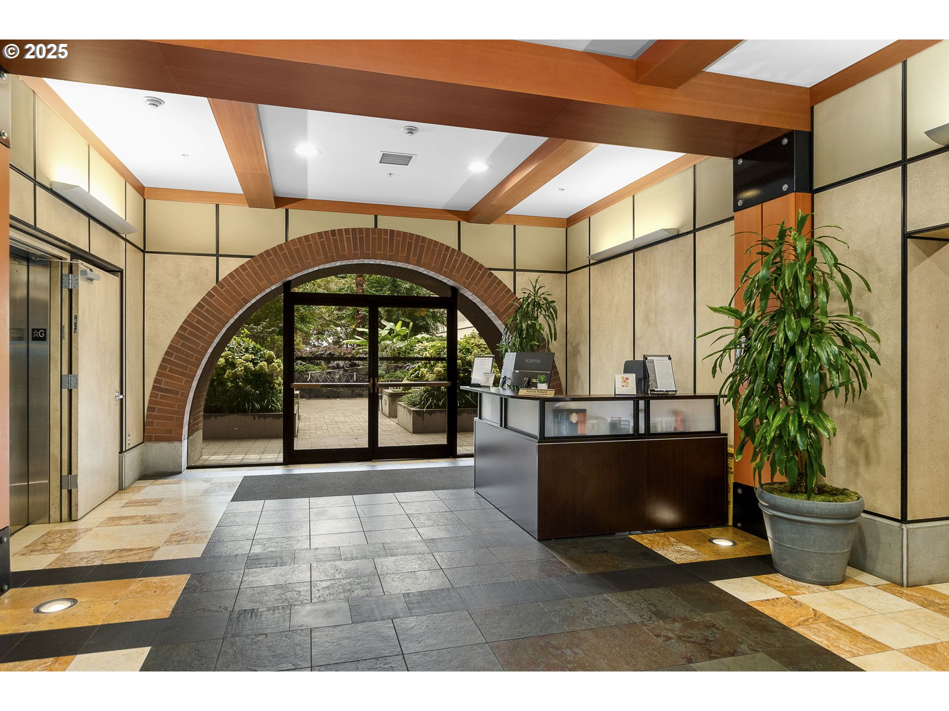 Photo #6: 275878504 Listing 