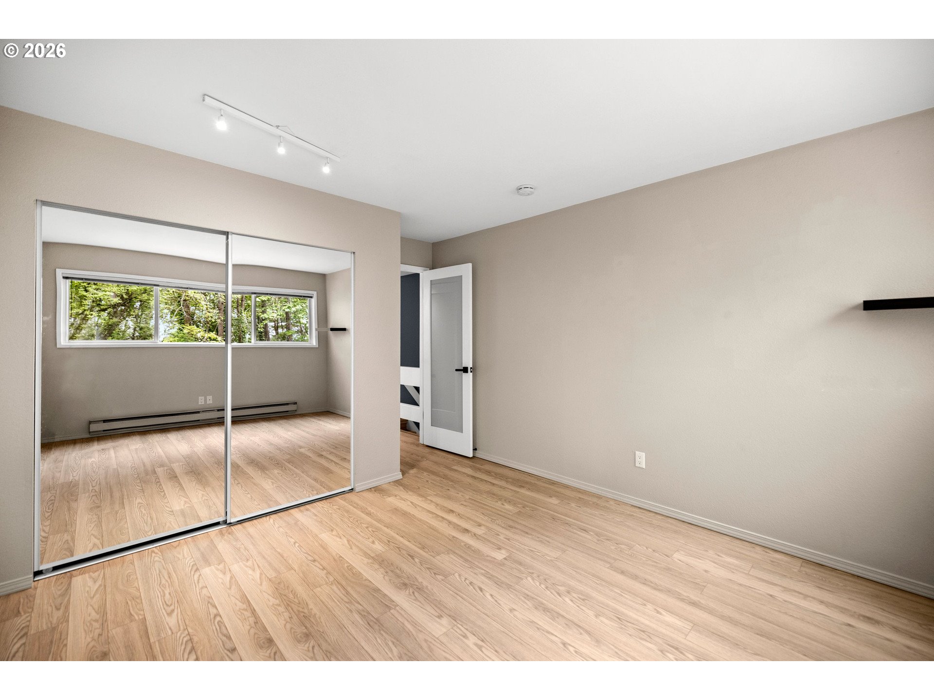 Photo #19: 276443597 Listing: Photo #19