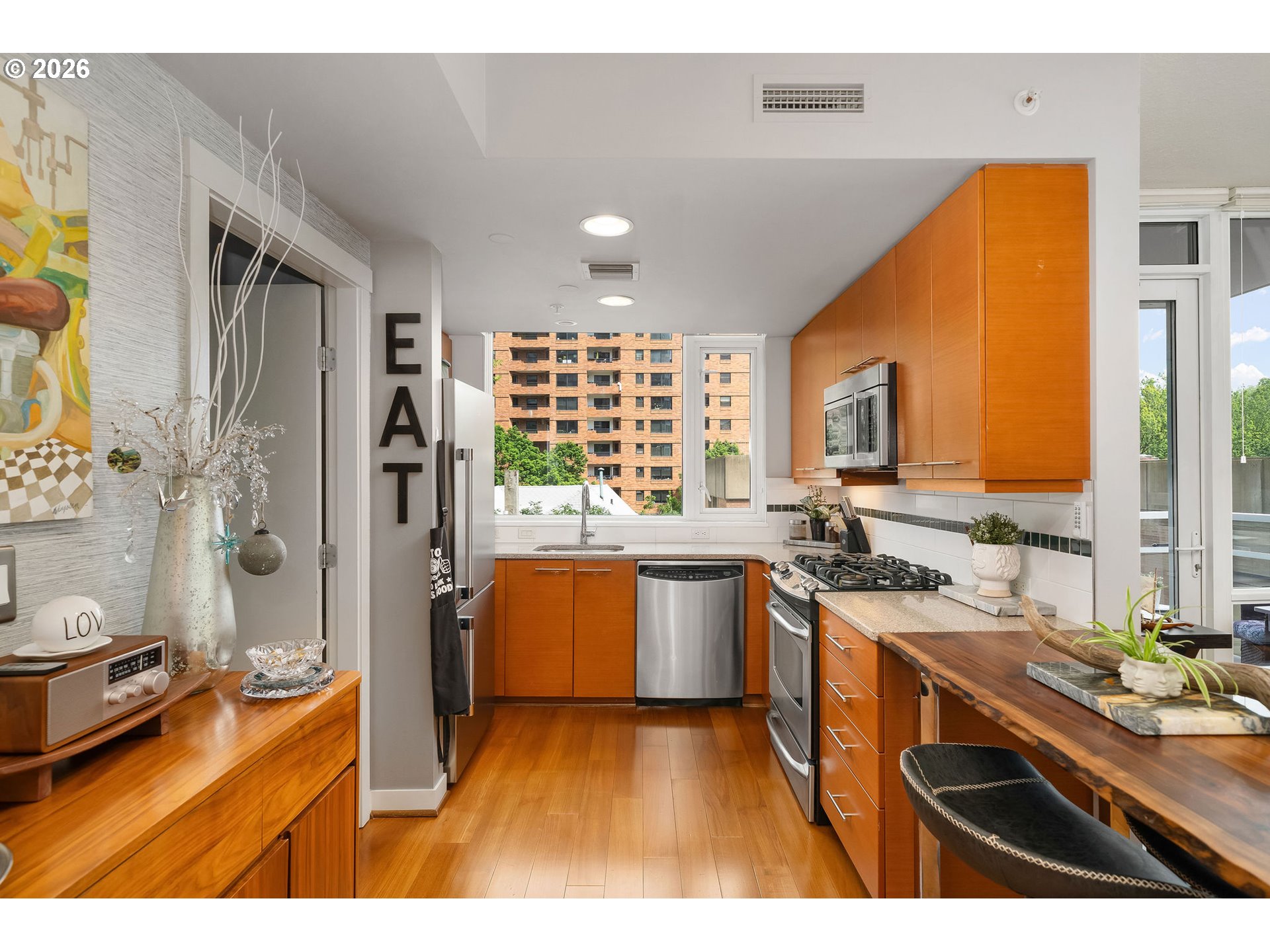 Photo #16: 276667948 Listing: Photo #16