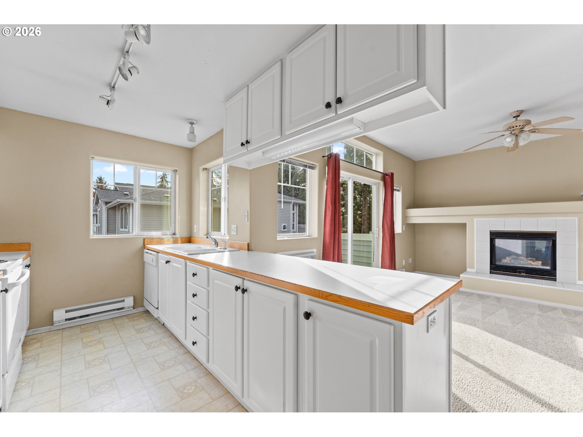 Photo #10: 277822882 Listing: Photo #10