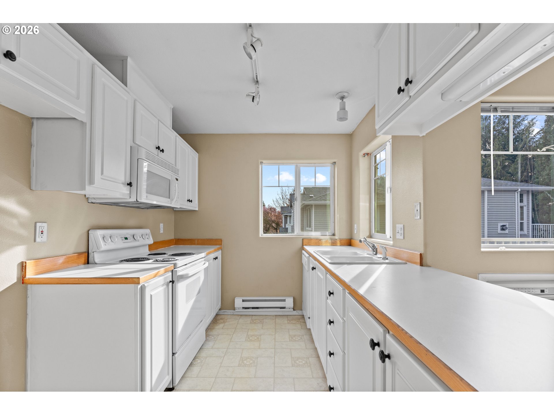 Photo #11: 277822882 Listing: Photo #11