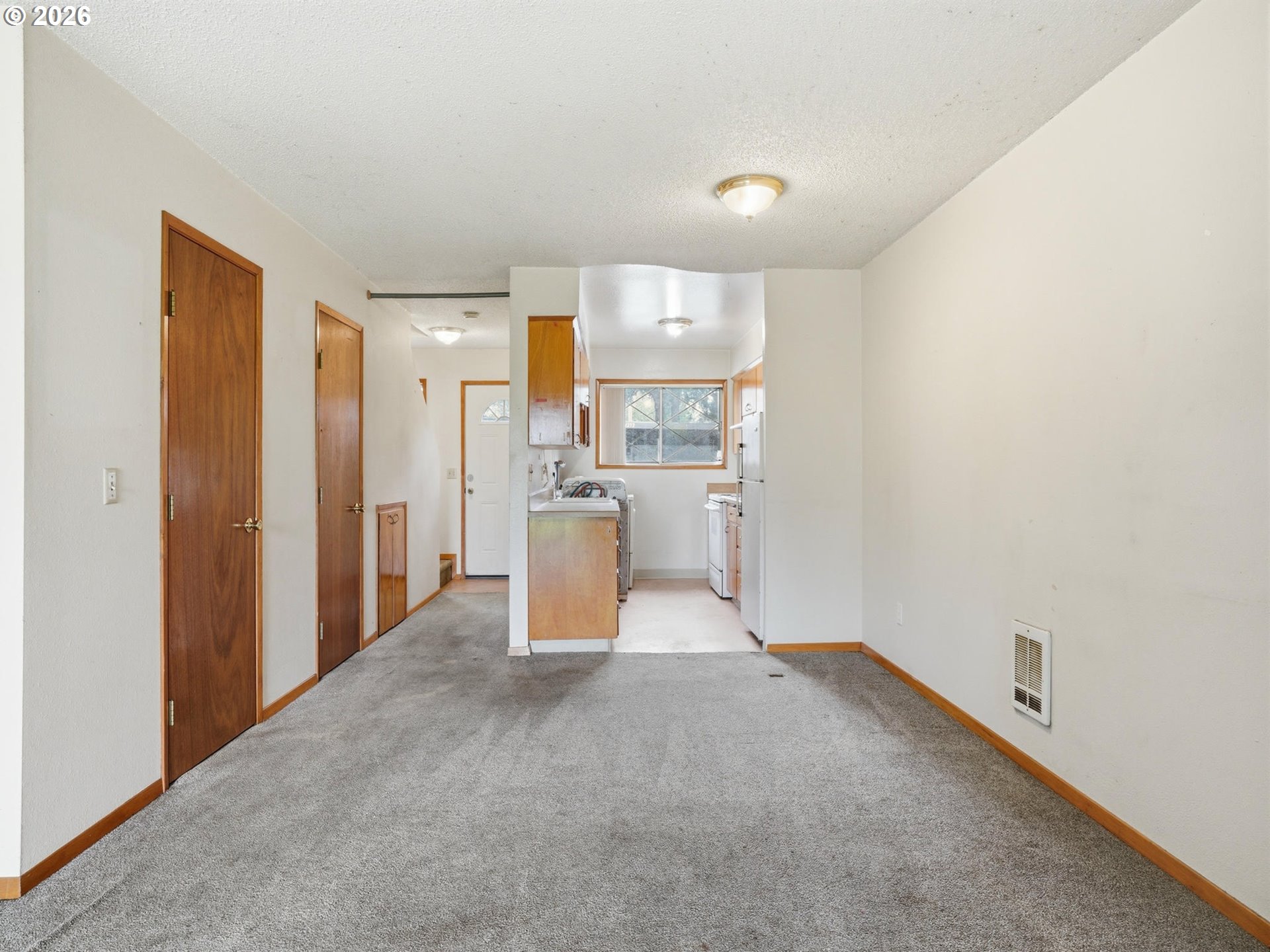 Photo #2: 278021996 Listing: Photo #2