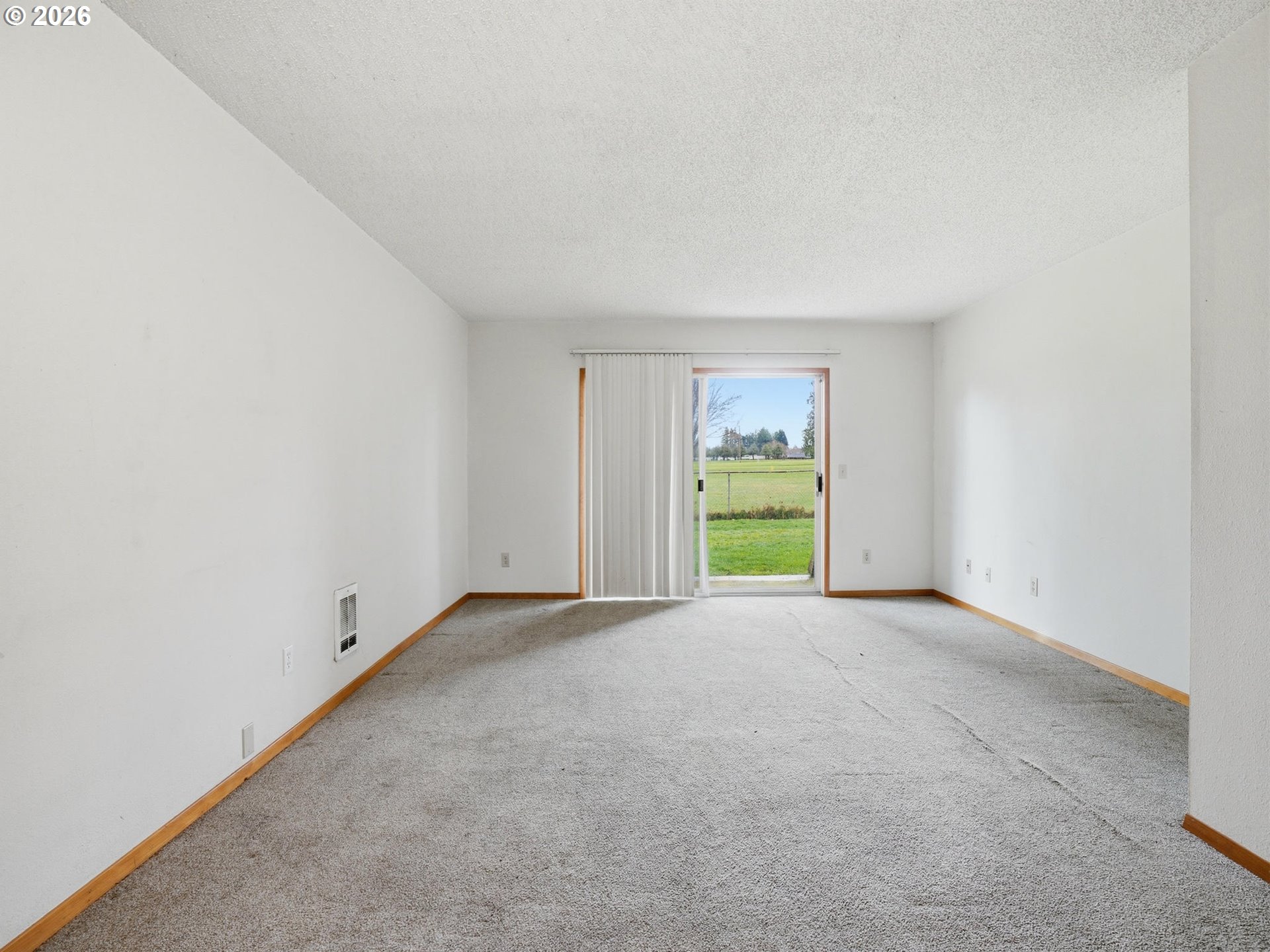 Photo #5: 278021996 Listing: Photo #5