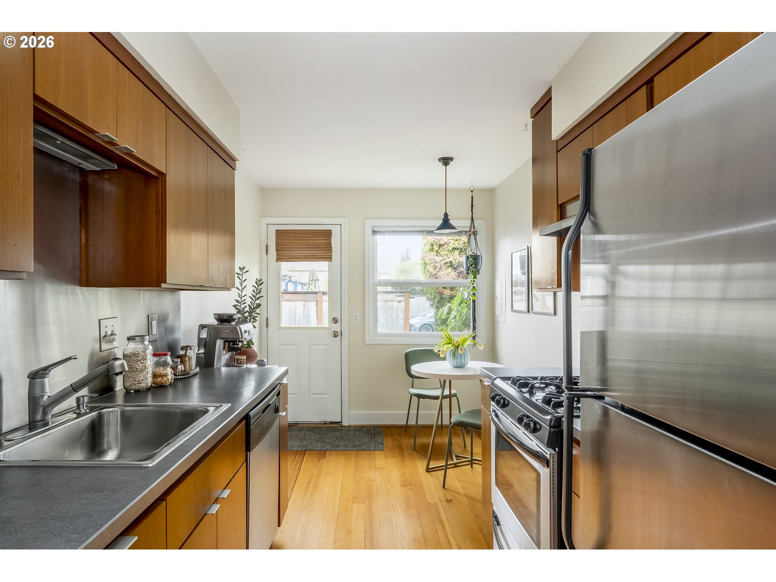 Photo #8: 278890897 Listing: Photo #8